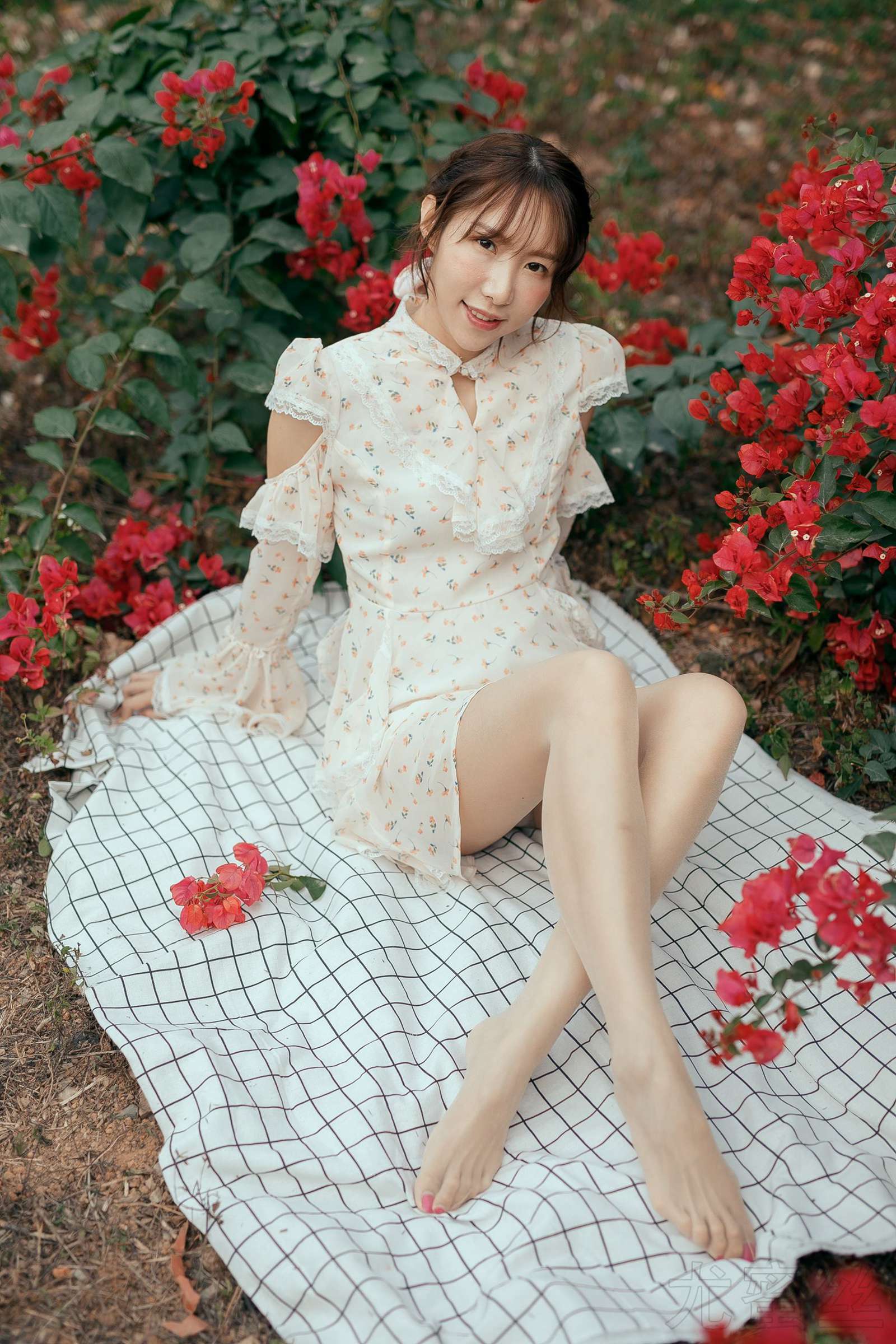 图片[11]-尤蜜丝 NO.041 穿搭推广展示图集 野花香[30P] – 速更版-美库