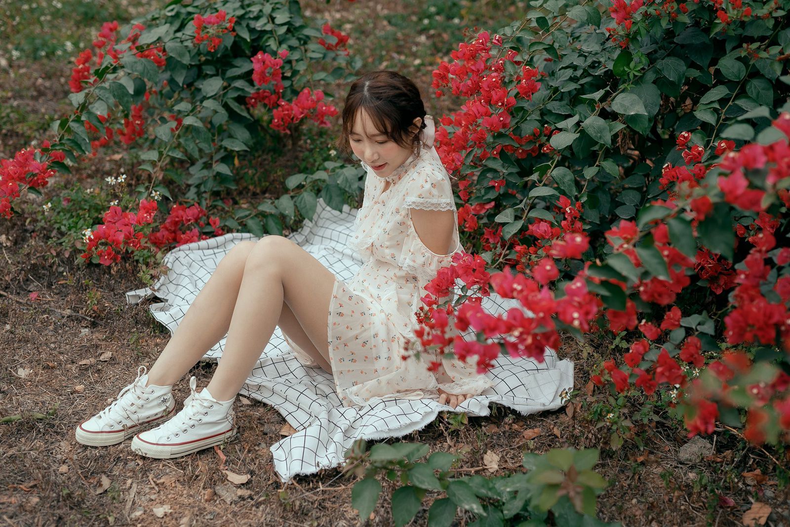 图片[12]-尤蜜丝 NO.041 穿搭推广展示图集 野花香[30P] – 速更版-美库