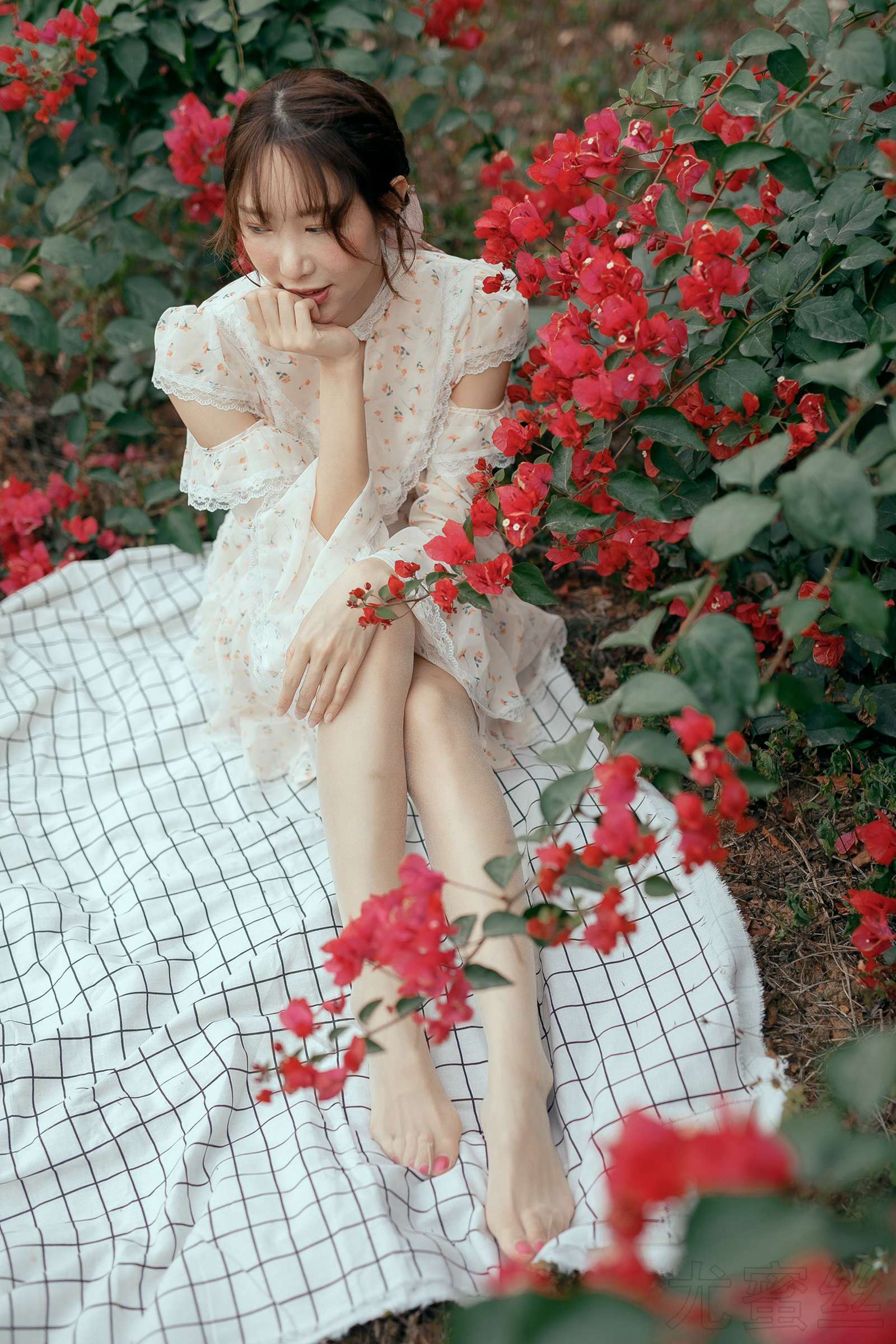 图片[13]-尤蜜丝 NO.041 穿搭推广展示图集 野花香[30P] – 速更版-美库