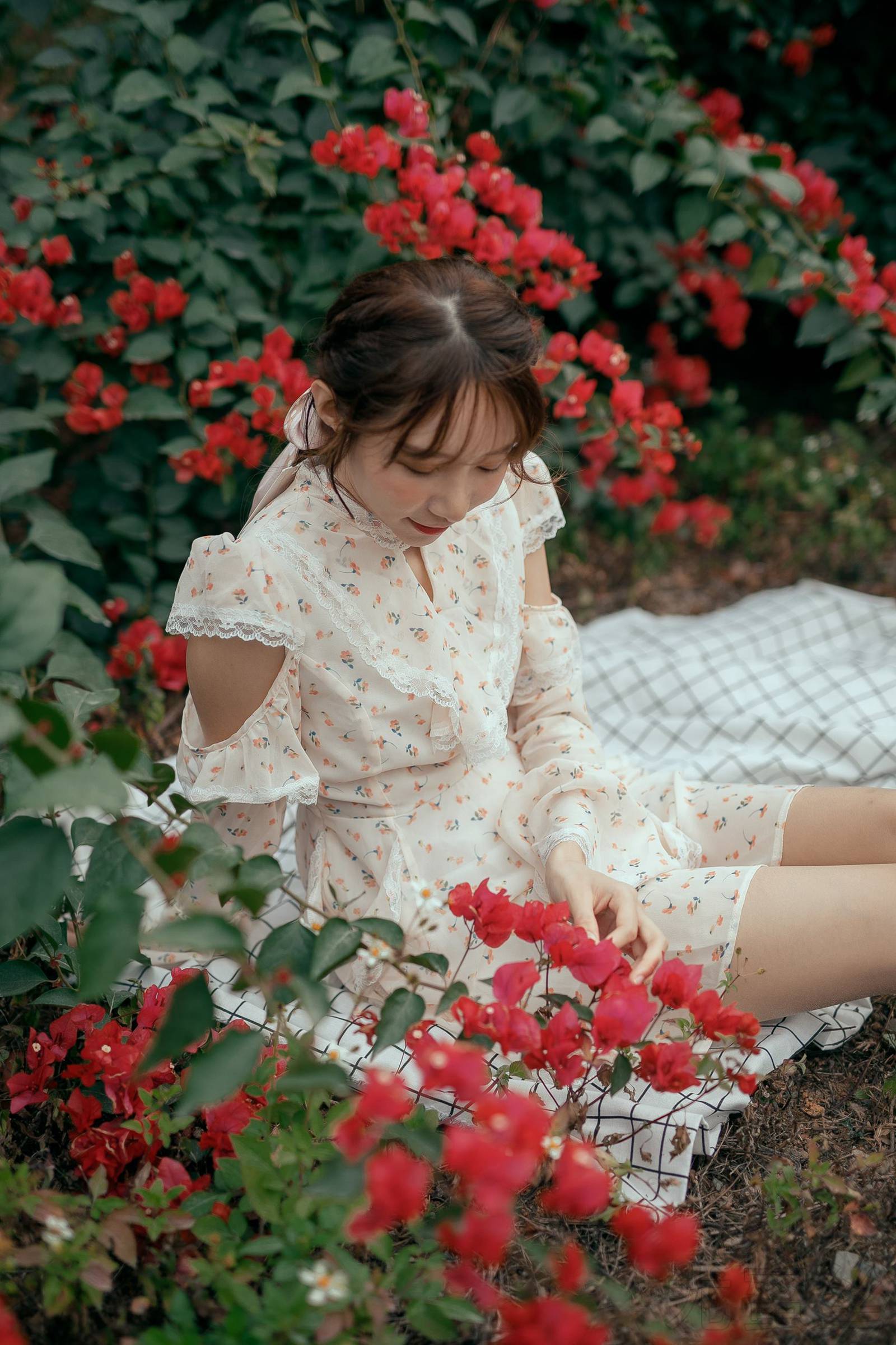 图片[16]-尤蜜丝 NO.041 穿搭推广展示图集 野花香[30P] – 速更版-美库