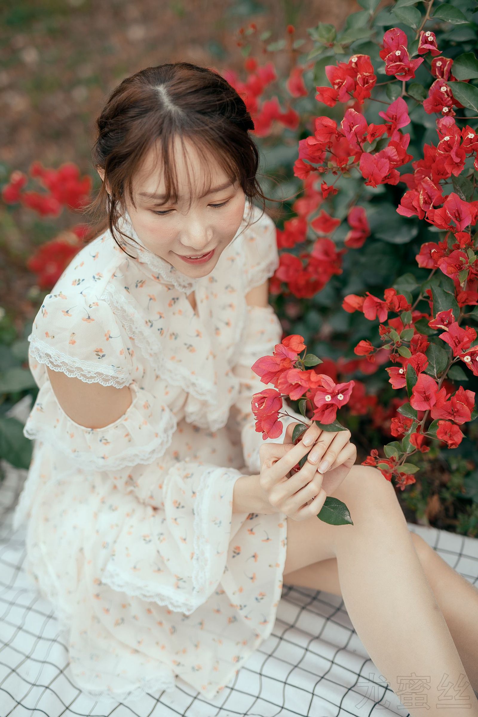 图片[18]-尤蜜丝 NO.041 穿搭推广展示图集 野花香[30P] – 速更版-美库