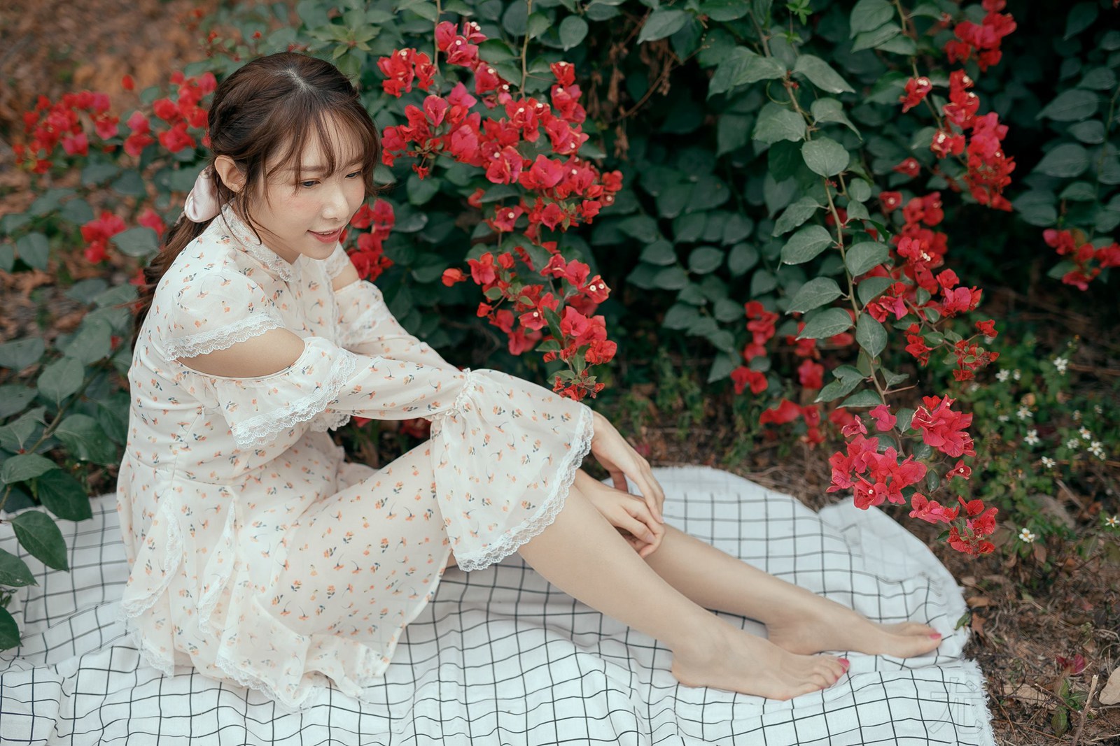 图片[24]-尤蜜丝 NO.041 穿搭推广展示图集 野花香[30P] – 速更版-美库