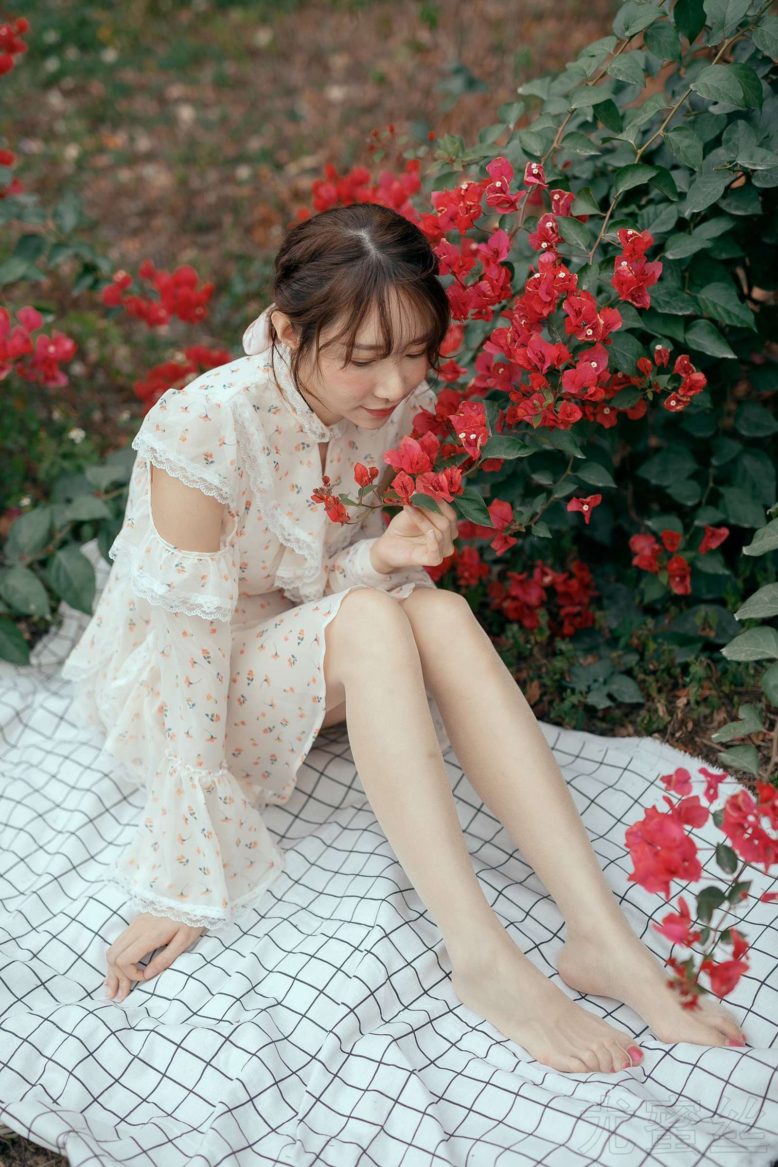 图片[25]-尤蜜丝 NO.041 穿搭推广展示图集 野花香[30P] – 速更版-美库