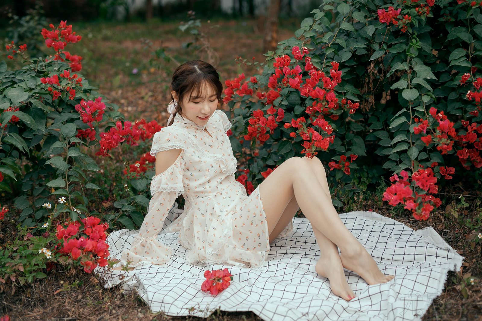 图片[26]-尤蜜丝 NO.041 穿搭推广展示图集 野花香[30P] – 速更版-美库