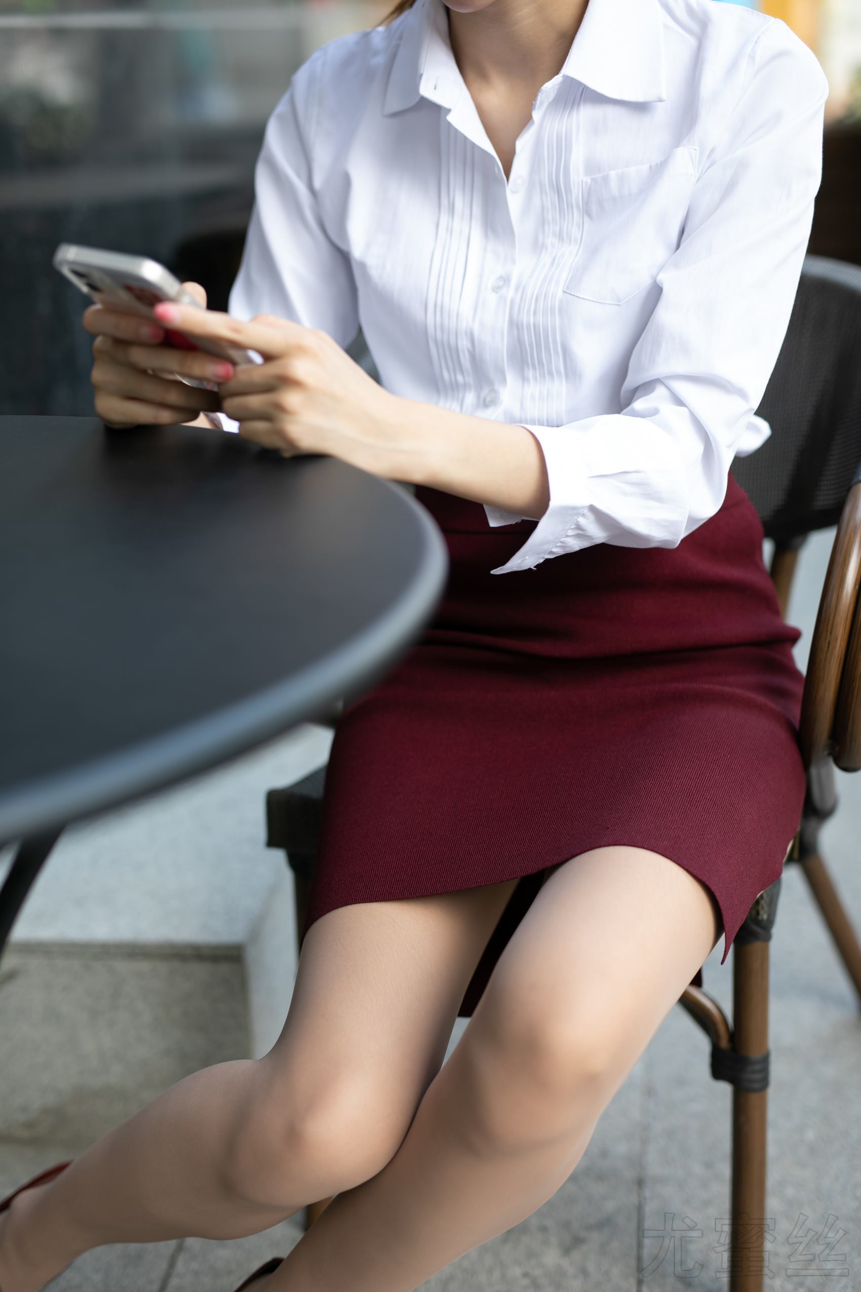 图片[15]-尤蜜丝  穿搭推广展示图集 白衣肉丝红裙[46P] – 速更版-美库