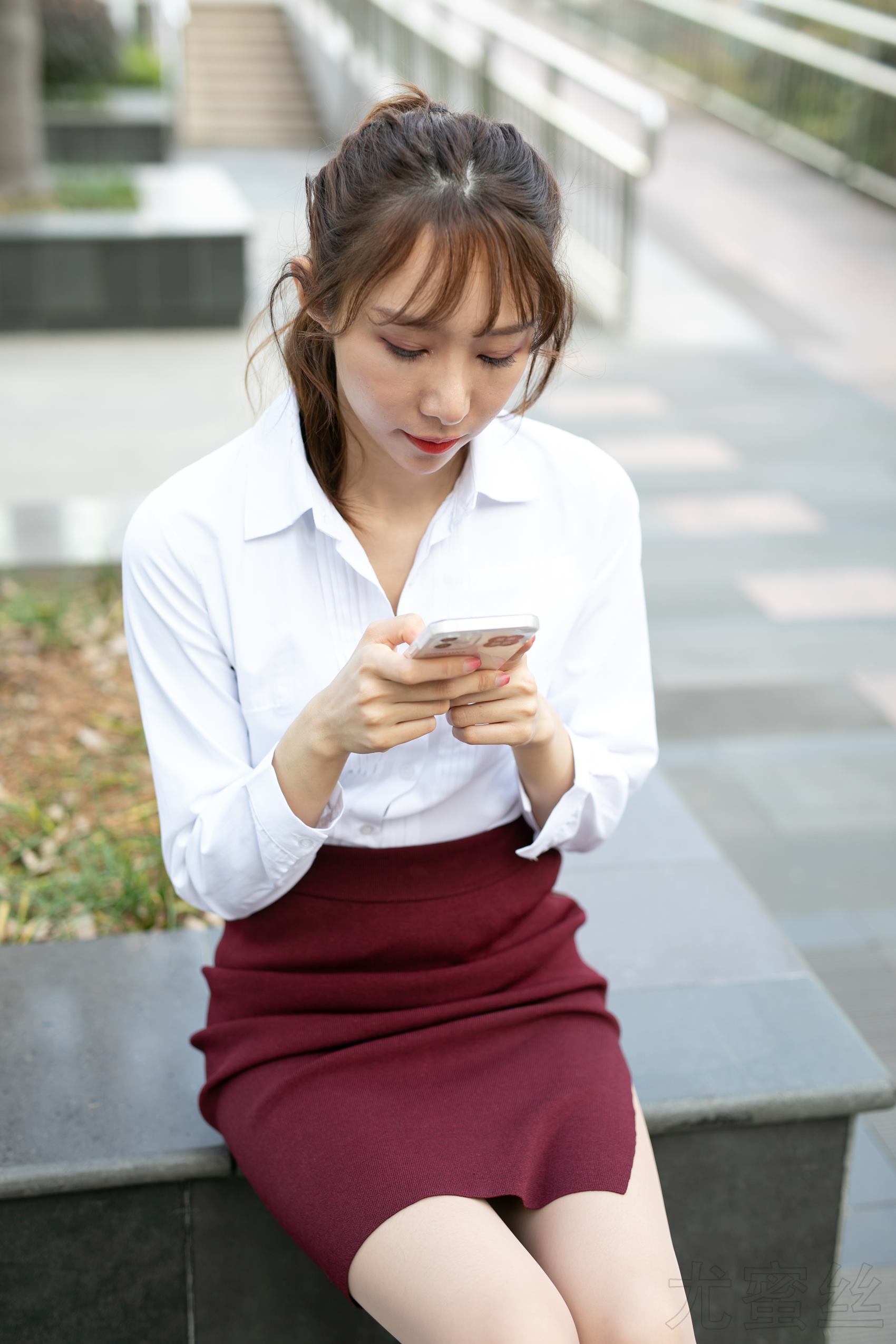 图片[37]-尤蜜丝  穿搭推广展示图集 白衣肉丝红裙[46P] – 速更版-美库