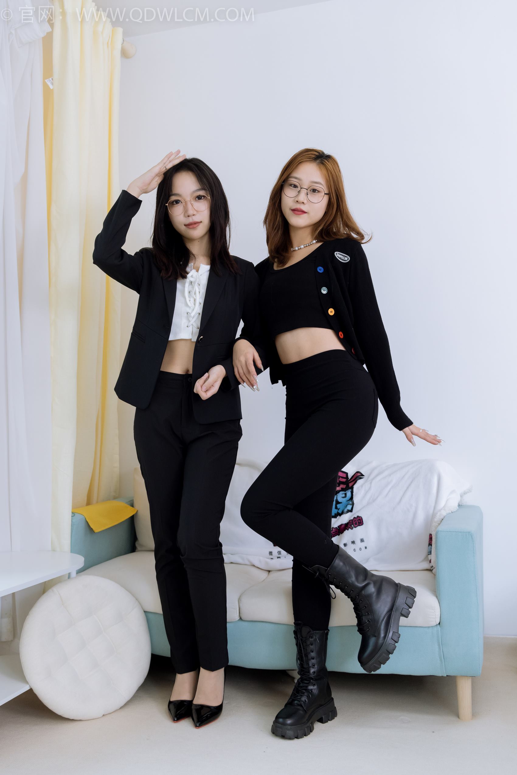 图片[10]-物恋传媒 NO.1901 纱纱&桃桃-马丁靴、高跟鞋、肉丝、裸足[170P] – 速更版-美库