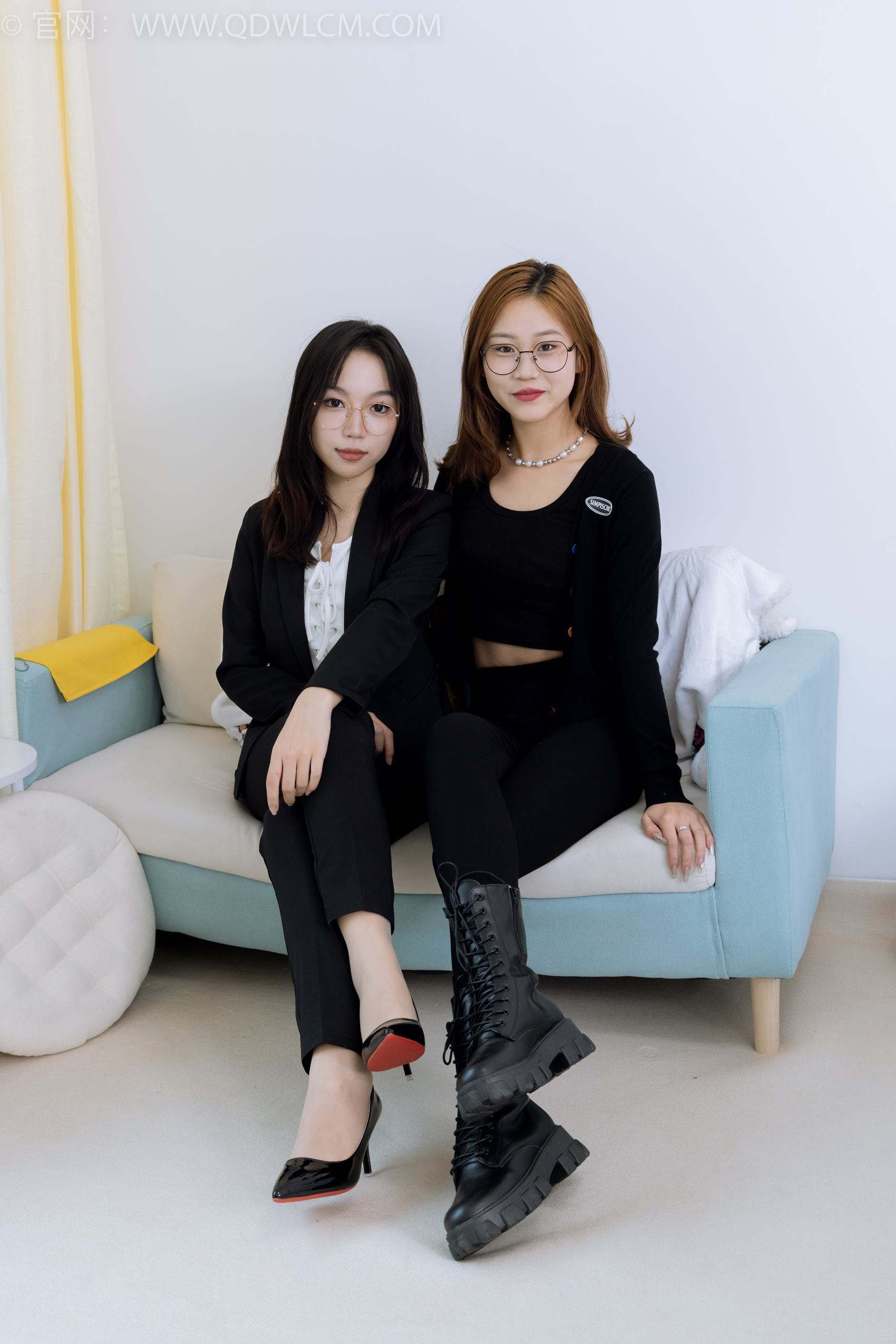 图片[16]-物恋传媒 NO.1901 纱纱&桃桃-马丁靴、高跟鞋、肉丝、裸足[170P] – 速更版-美库