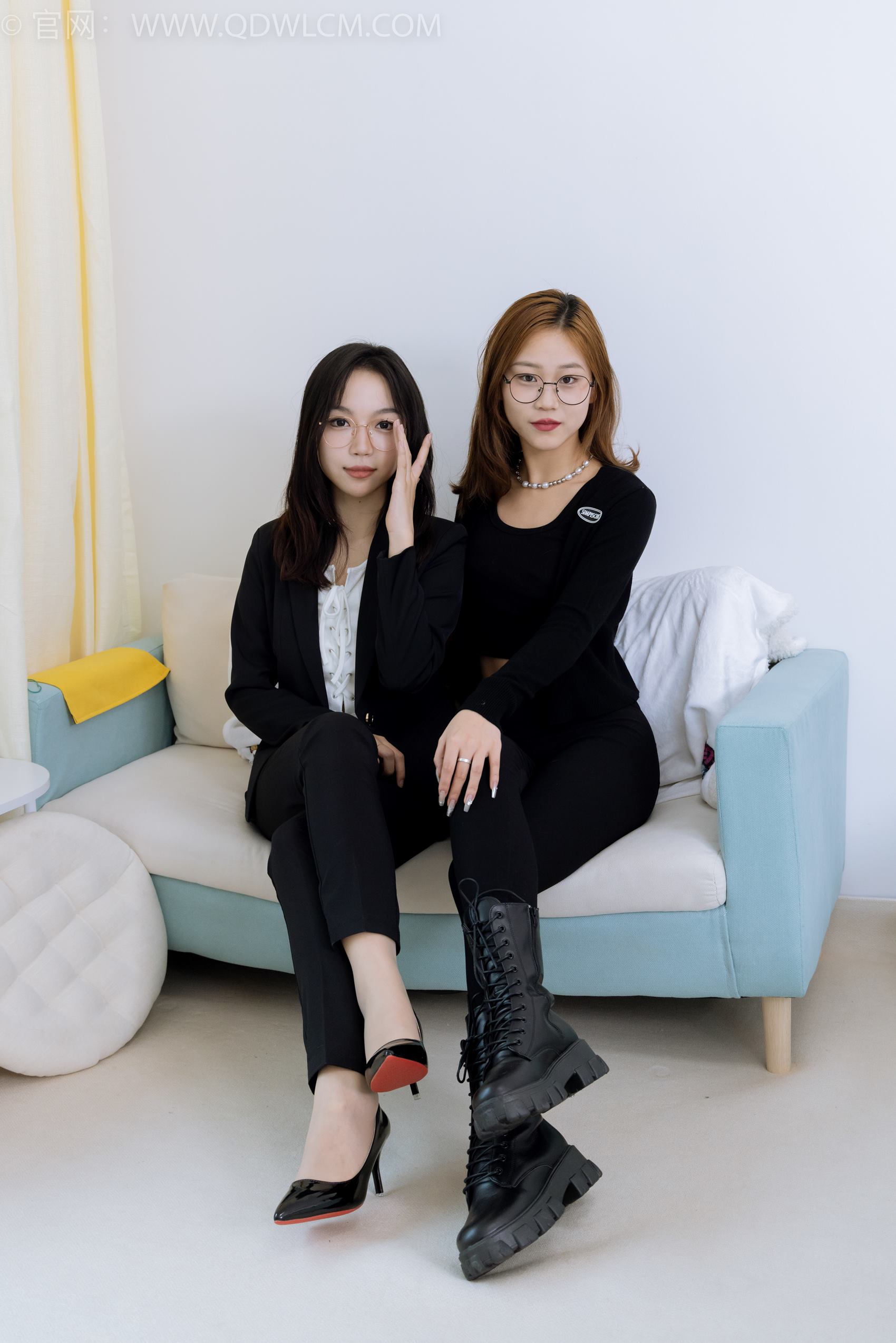 图片[17]-物恋传媒 NO.1901 纱纱&桃桃-马丁靴、高跟鞋、肉丝、裸足[170P] – 速更版-美库