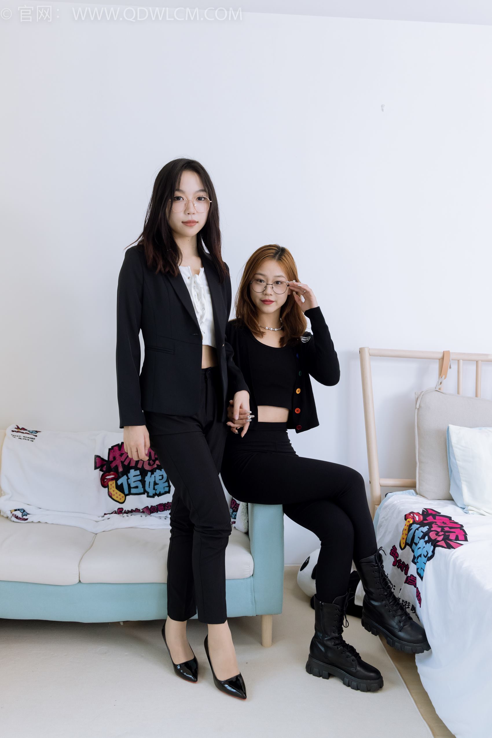 图片[21]-物恋传媒 NO.1901 纱纱&桃桃-马丁靴、高跟鞋、肉丝、裸足[170P] – 速更版-美库