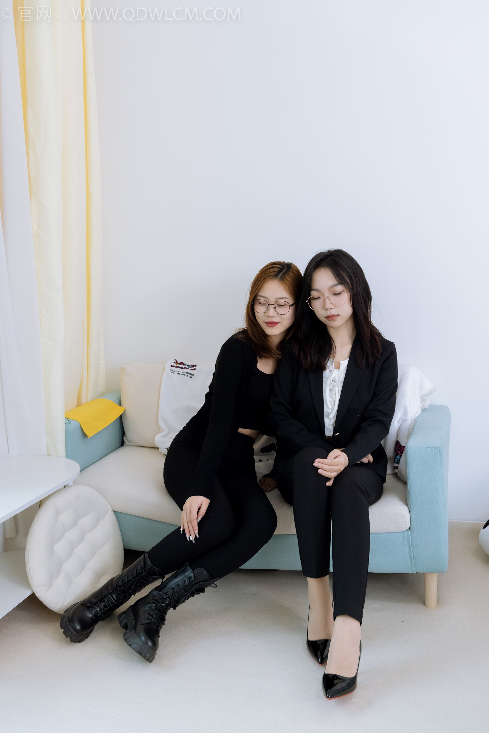 图片[32]-物恋传媒 NO.1901 纱纱&桃桃-马丁靴、高跟鞋、肉丝、裸足[170P] – 速更版-美库