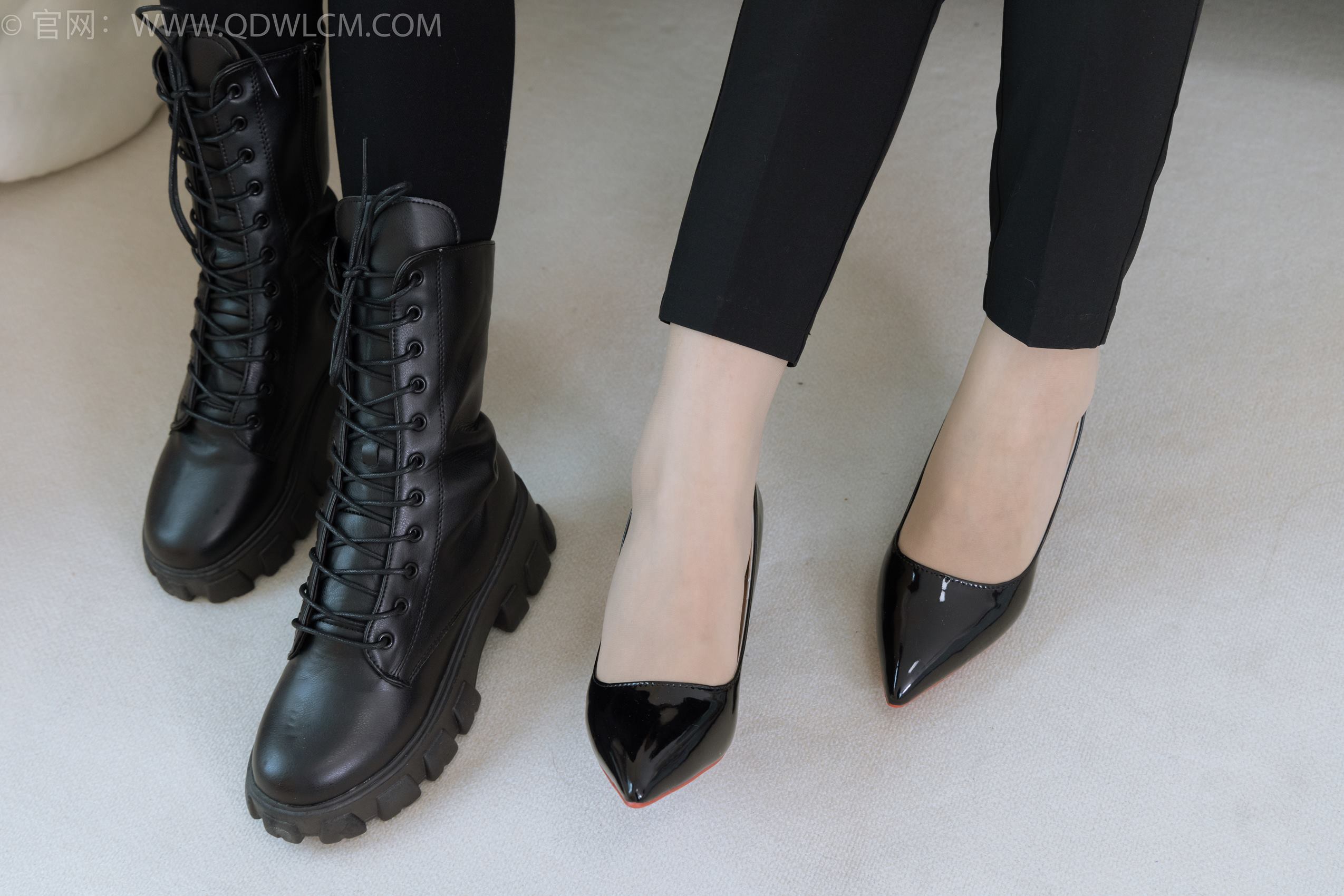 图片[38]-物恋传媒 NO.1901 纱纱&桃桃-马丁靴、高跟鞋、肉丝、裸足[170P] – 速更版-美库