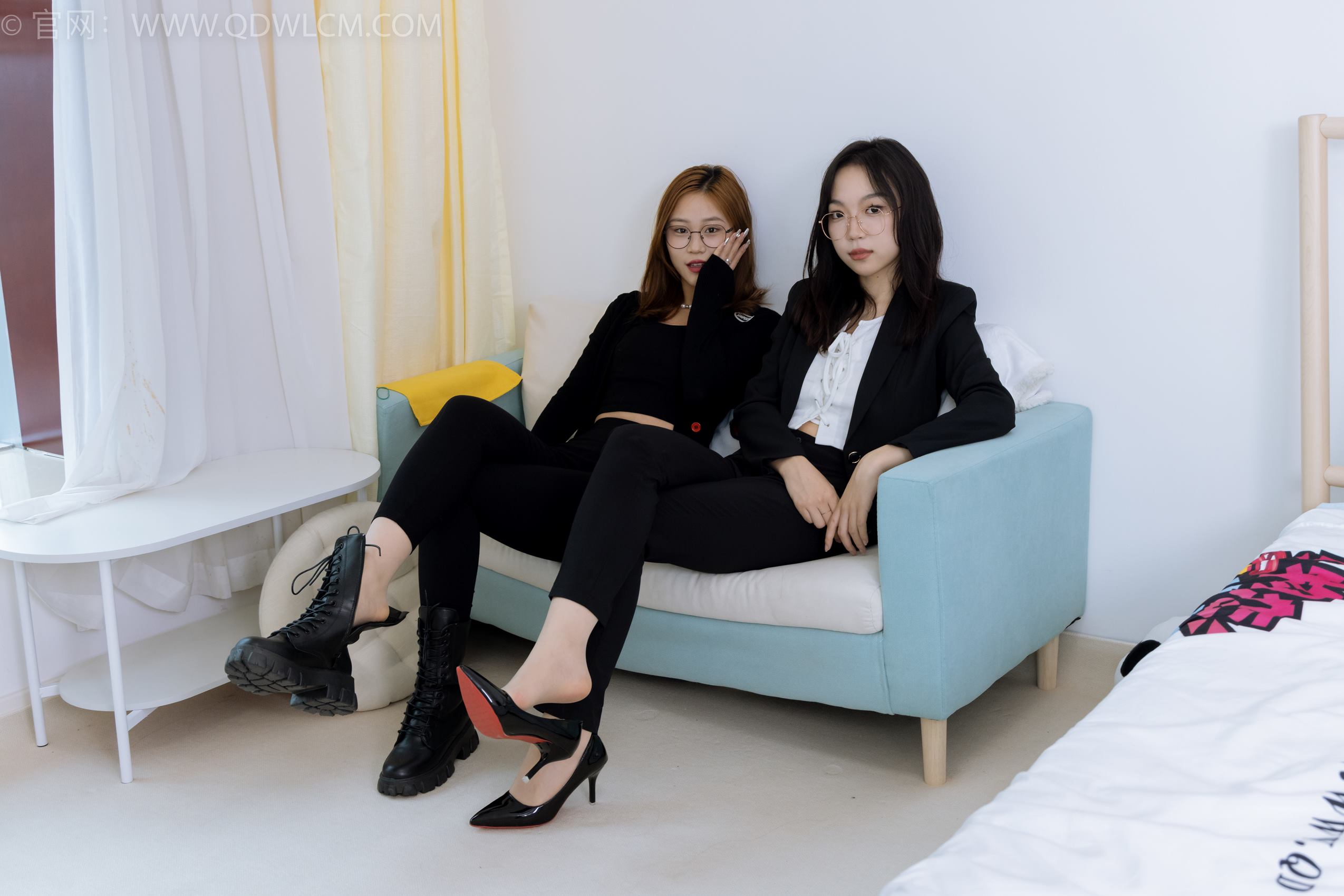 图片[40]-物恋传媒 NO.1901 纱纱&桃桃-马丁靴、高跟鞋、肉丝、裸足[170P] – 速更版-美库