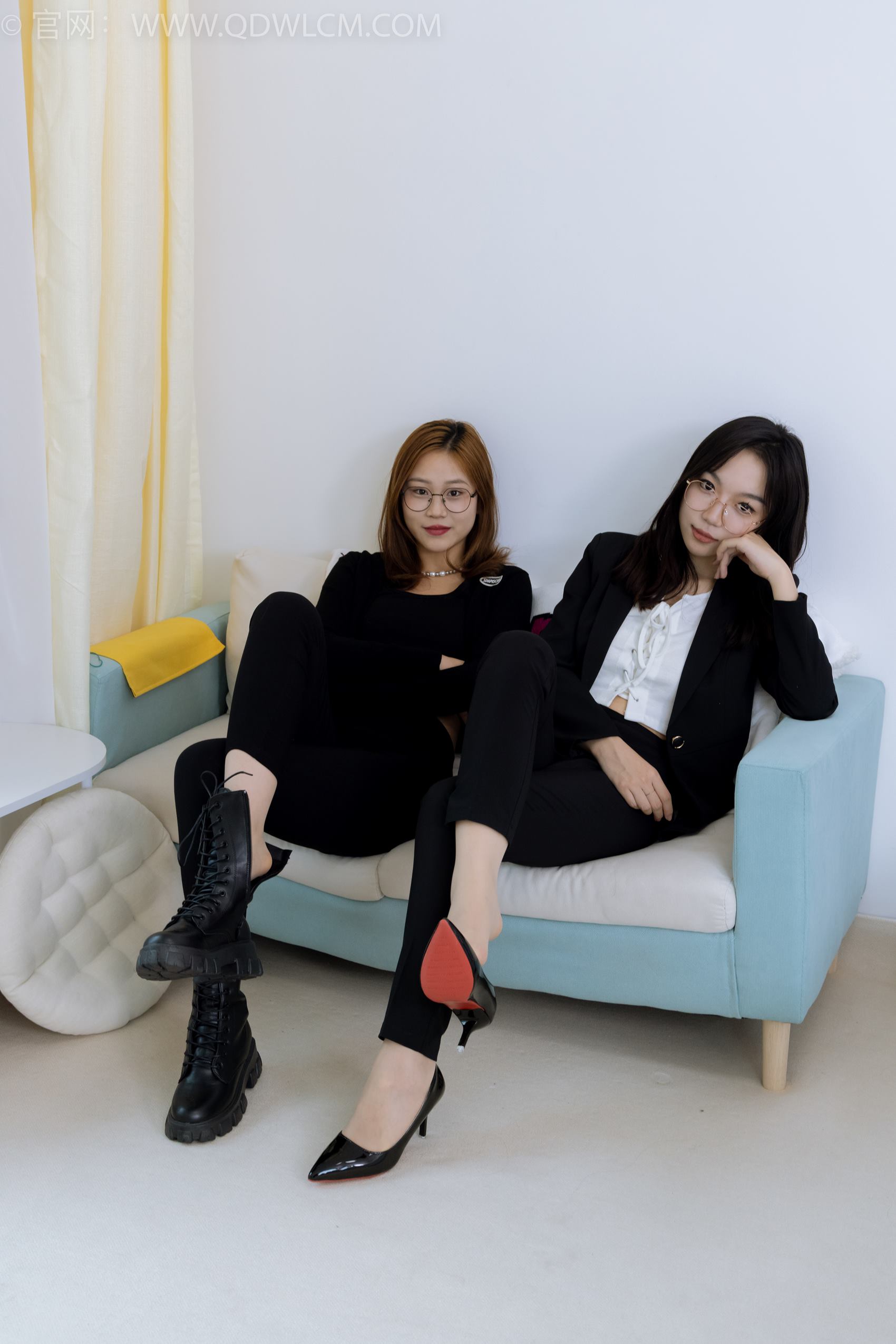 图片[43]-物恋传媒 NO.1901 纱纱&桃桃-马丁靴、高跟鞋、肉丝、裸足[170P] – 速更版-美库