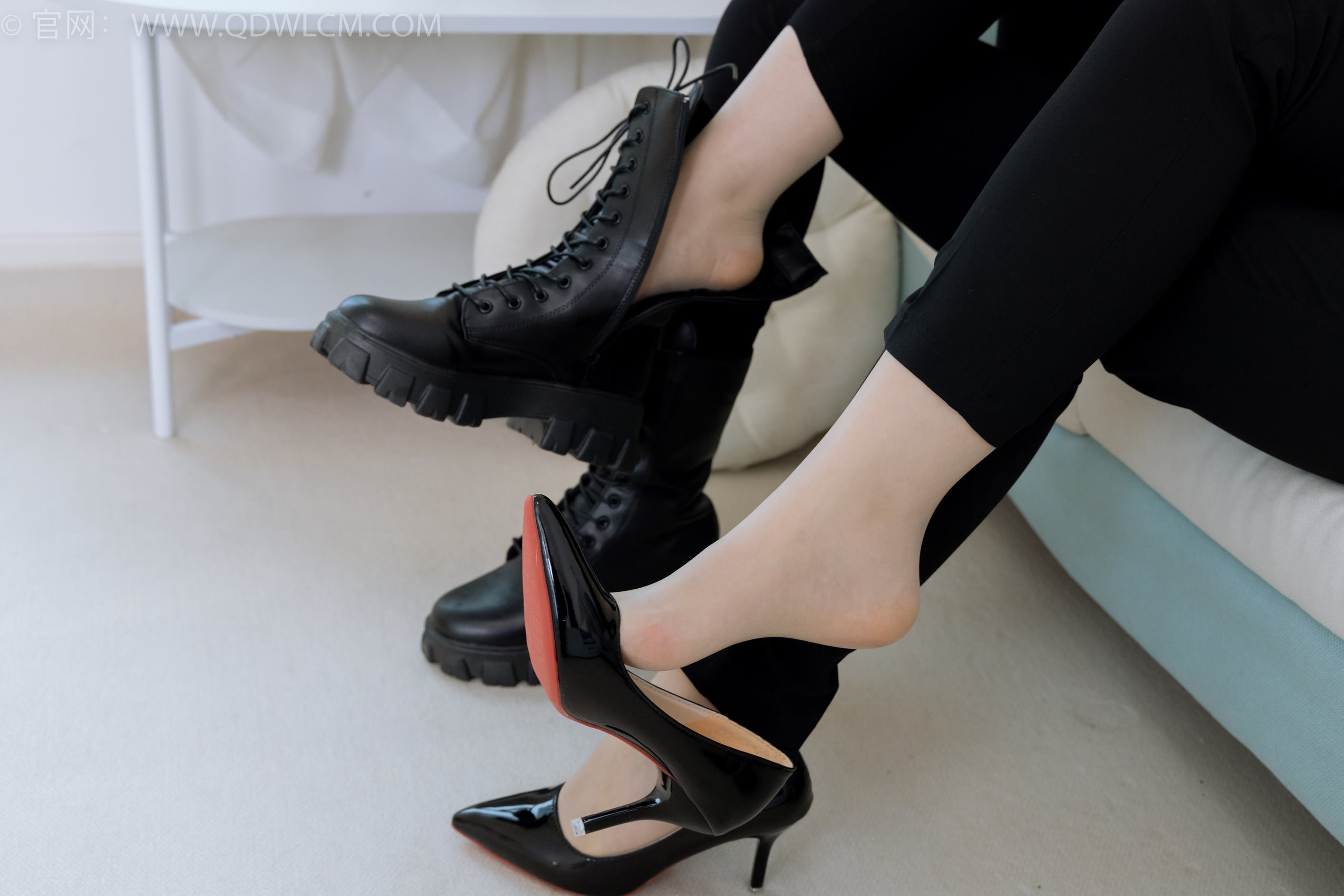 图片[46]-物恋传媒 NO.1901 纱纱&桃桃-马丁靴、高跟鞋、肉丝、裸足[170P] – 速更版-美库
