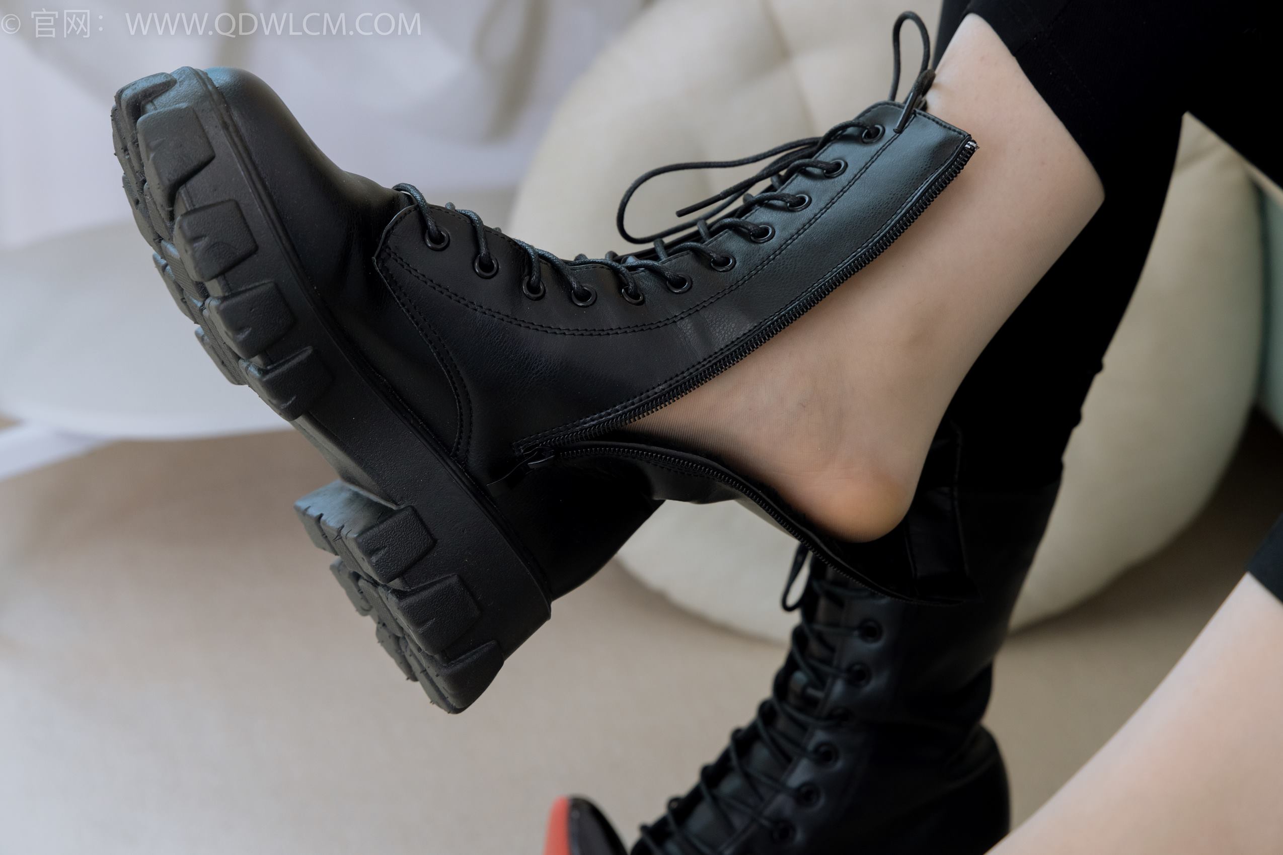 图片[47]-物恋传媒 NO.1901 纱纱&桃桃-马丁靴、高跟鞋、肉丝、裸足[170P] – 速更版-美库