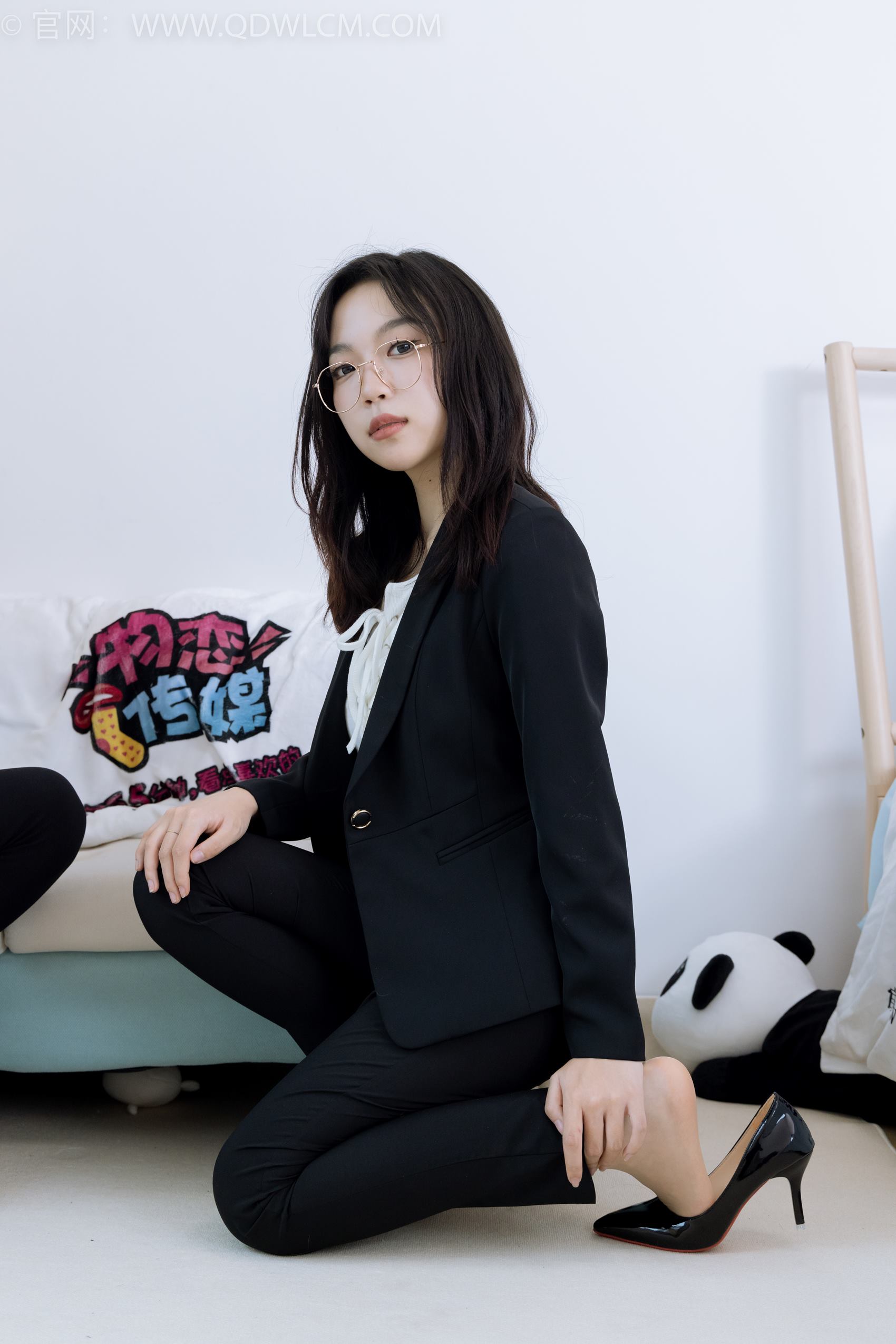 图片[50]-物恋传媒 NO.1901 纱纱&桃桃-马丁靴、高跟鞋、肉丝、裸足[170P] – 速更版-美库