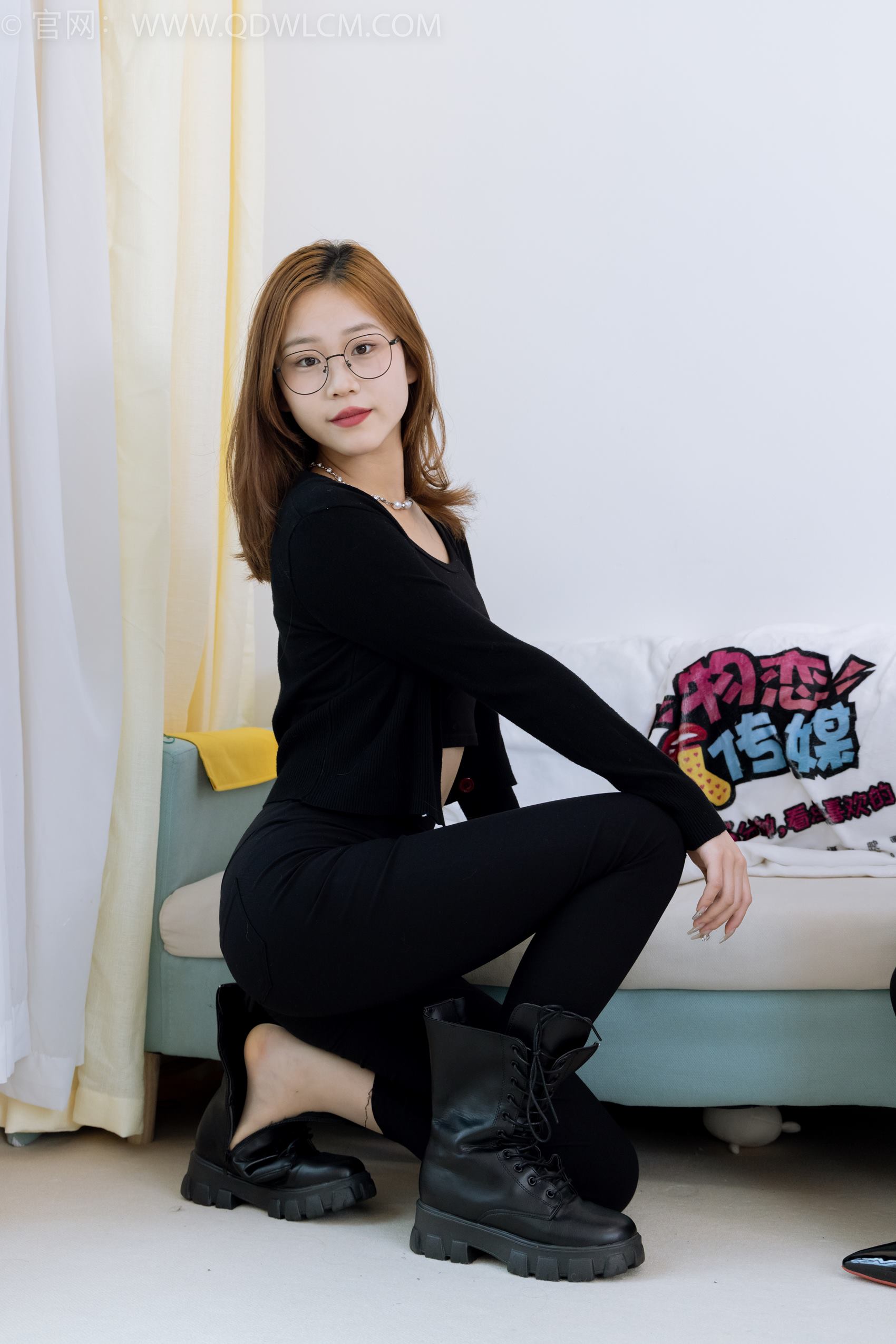 图片[54]-物恋传媒 NO.1901 纱纱&桃桃-马丁靴、高跟鞋、肉丝、裸足[170P] – 速更版-美库