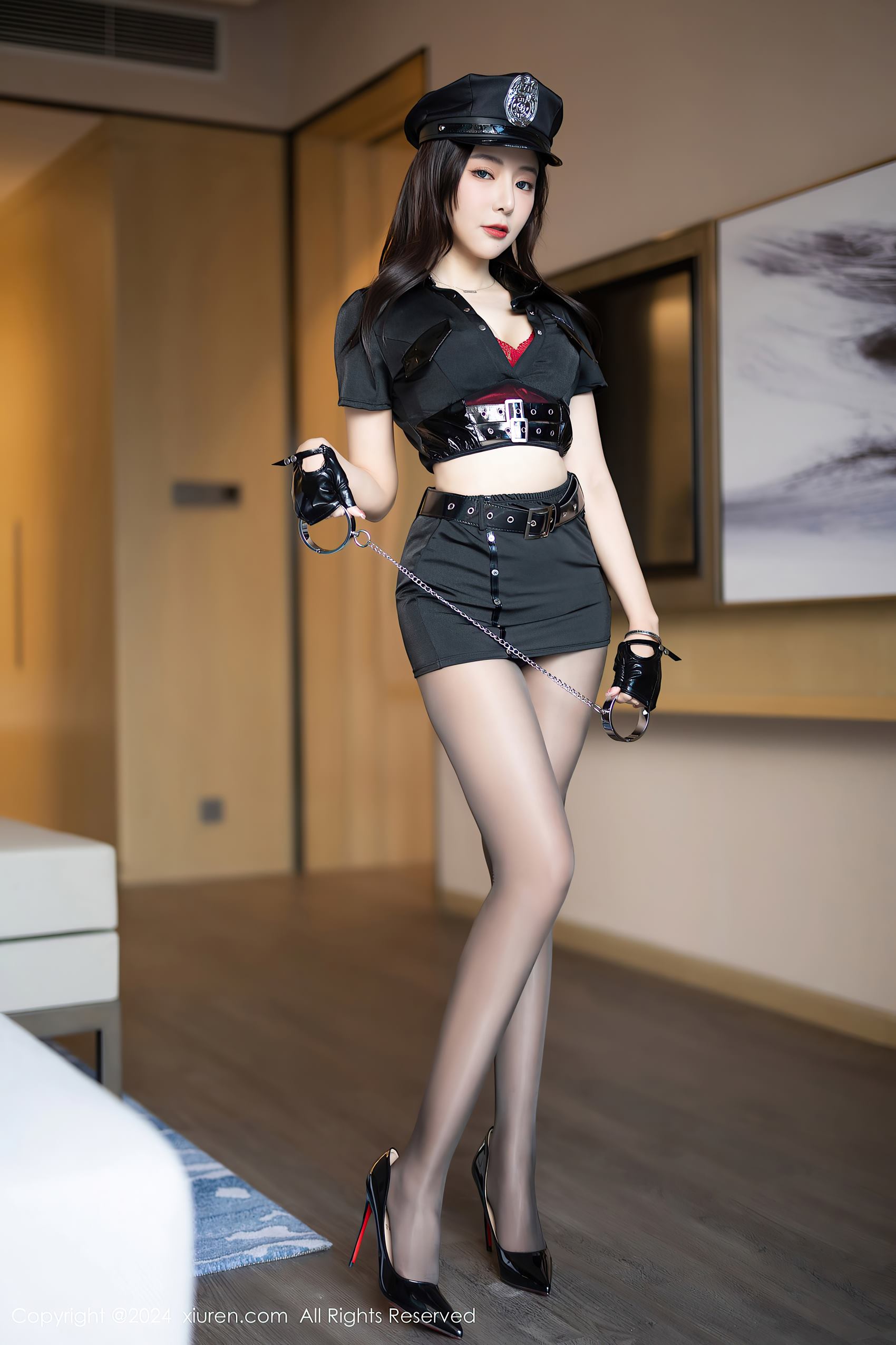 图片[16]-[Xiuren秀人网]2024.03.25 NO.8286 王馨瑶yanni 上演女警察 [48+1P] – 速更版-美库