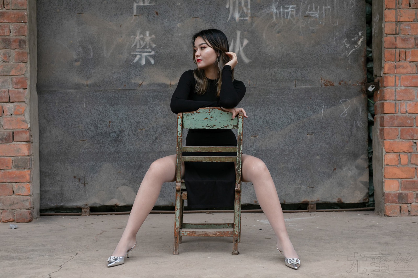 图片[20]-尤蜜丝 穿搭推广展示图集 记忆中的老宅[54P] – 速更版-美库