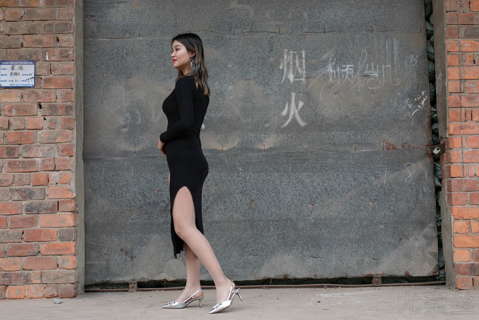 图片[35]-尤蜜丝 穿搭推广展示图集 记忆中的老宅[54P] – 速更版-美库