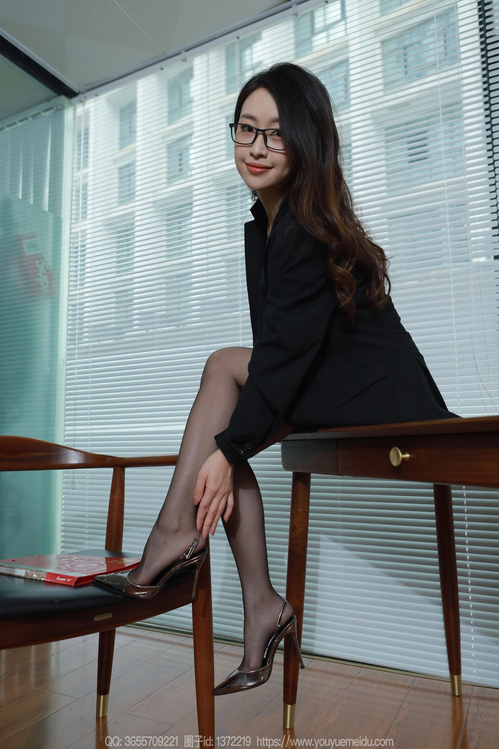 图片[60]-[IESS异思趣向] 2024.03.04 丝享家1678：小婕《眼镜OL（下）》[120P] – 速更版-美库