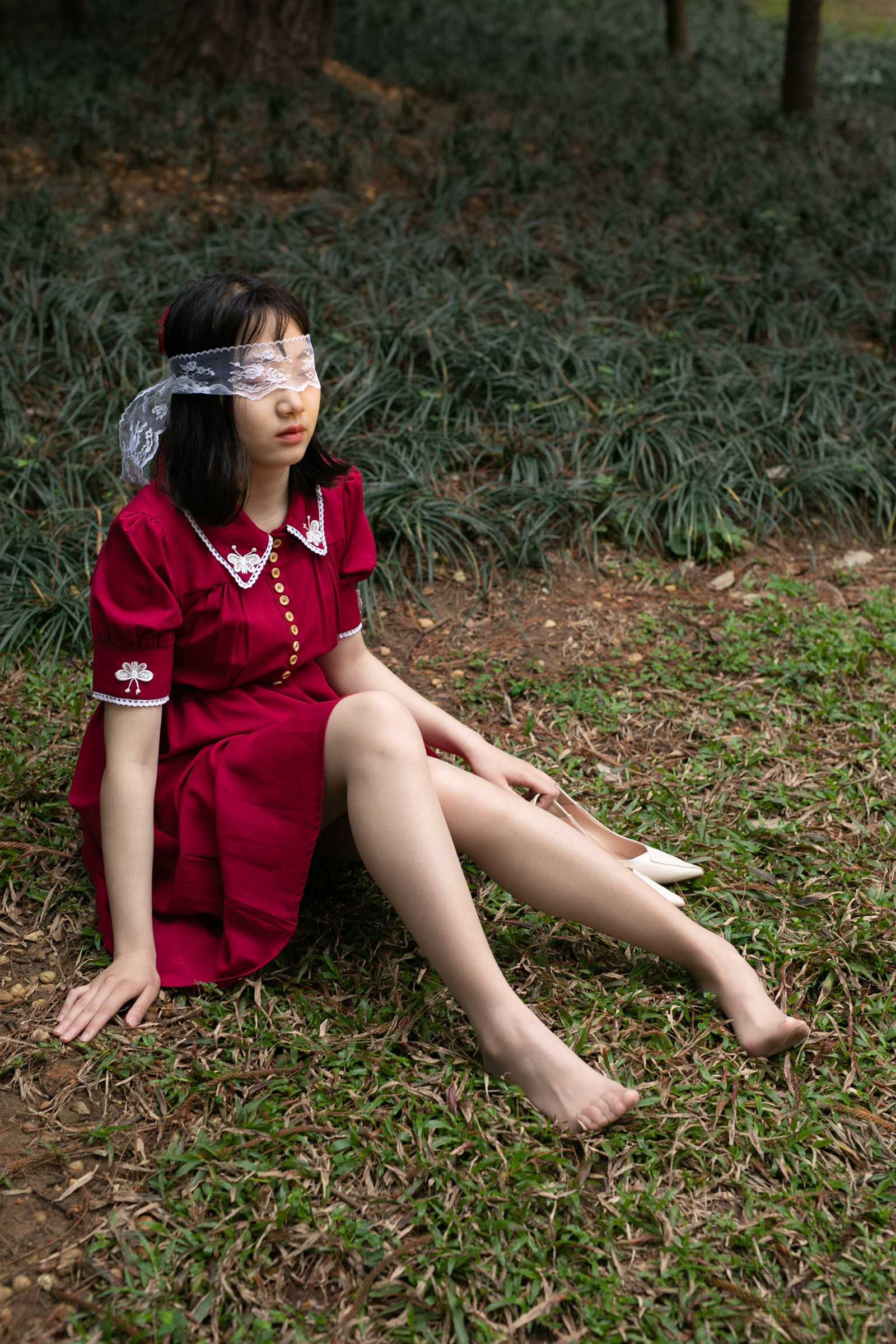 图片[50]-尤蜜丝 穿搭推广展示图集 红裙森林[55P] – 速更版-美库