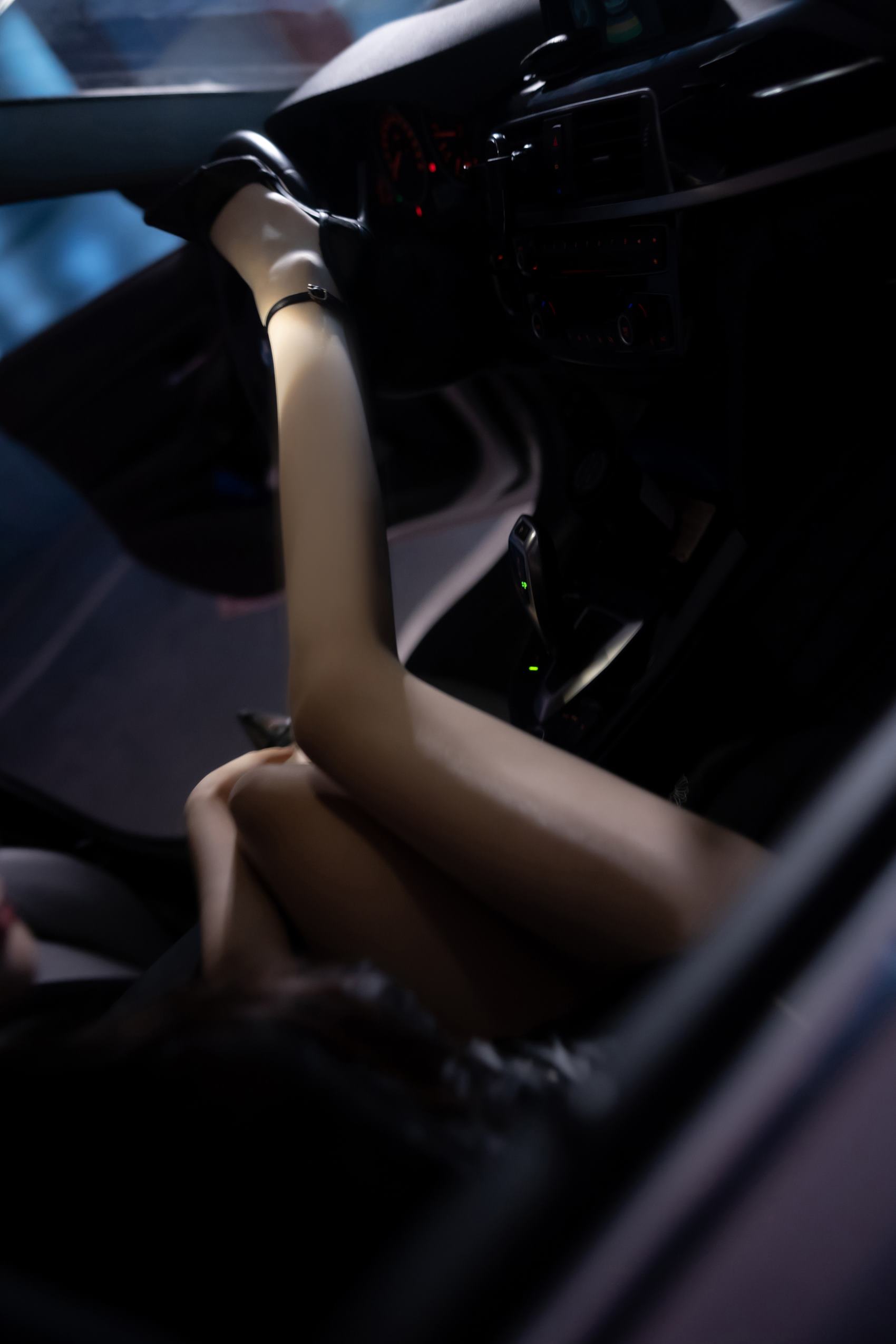 图片[22]-秀人内购@谢小蒽(幼幼)-内部私购《玉姐范》[42P] – 速更版-美库