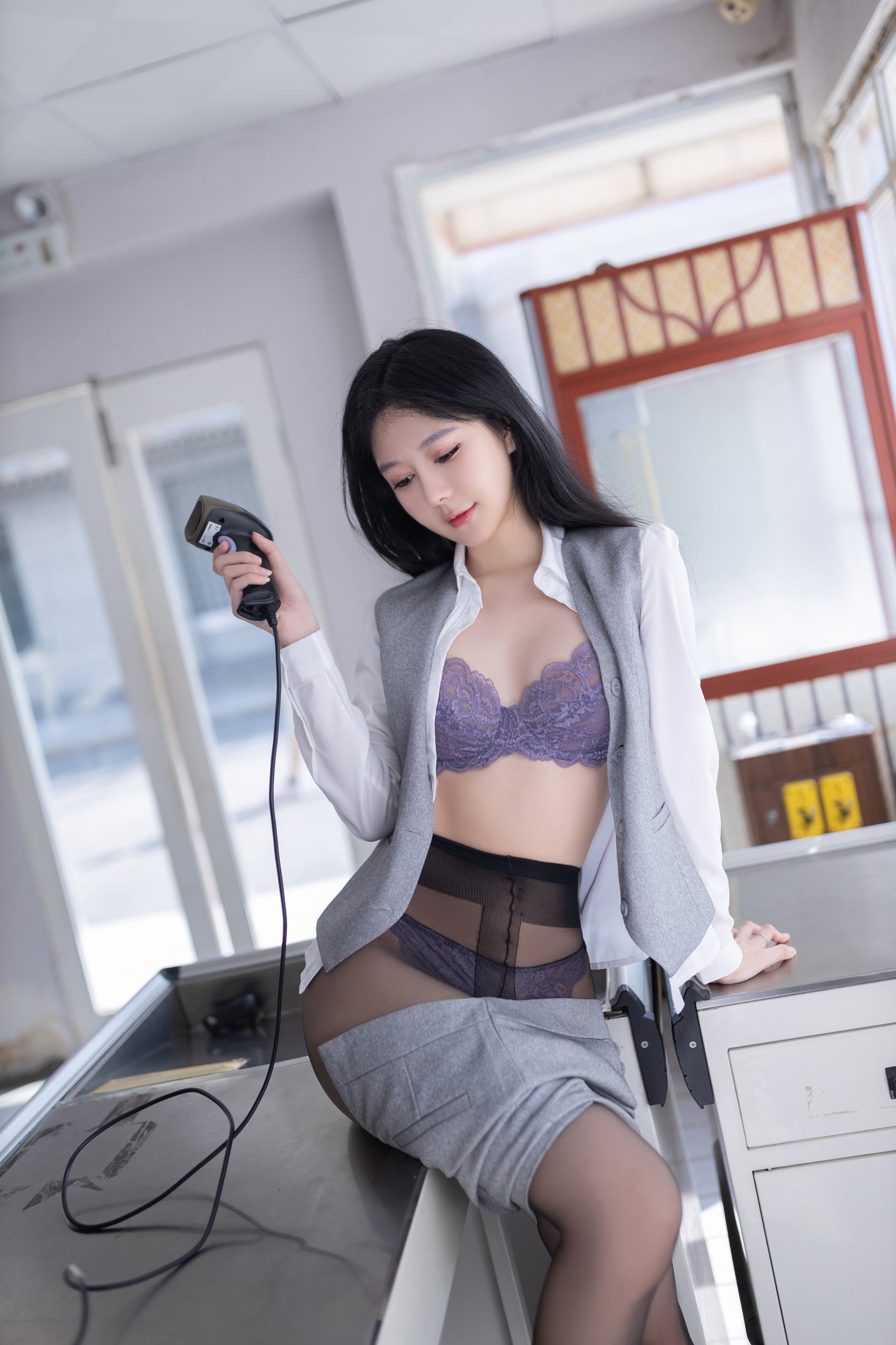 图片[35]-秀人内购@谢小蒽(幼幼)-内部私购《便利店新星》[63P] – 速更版-美库