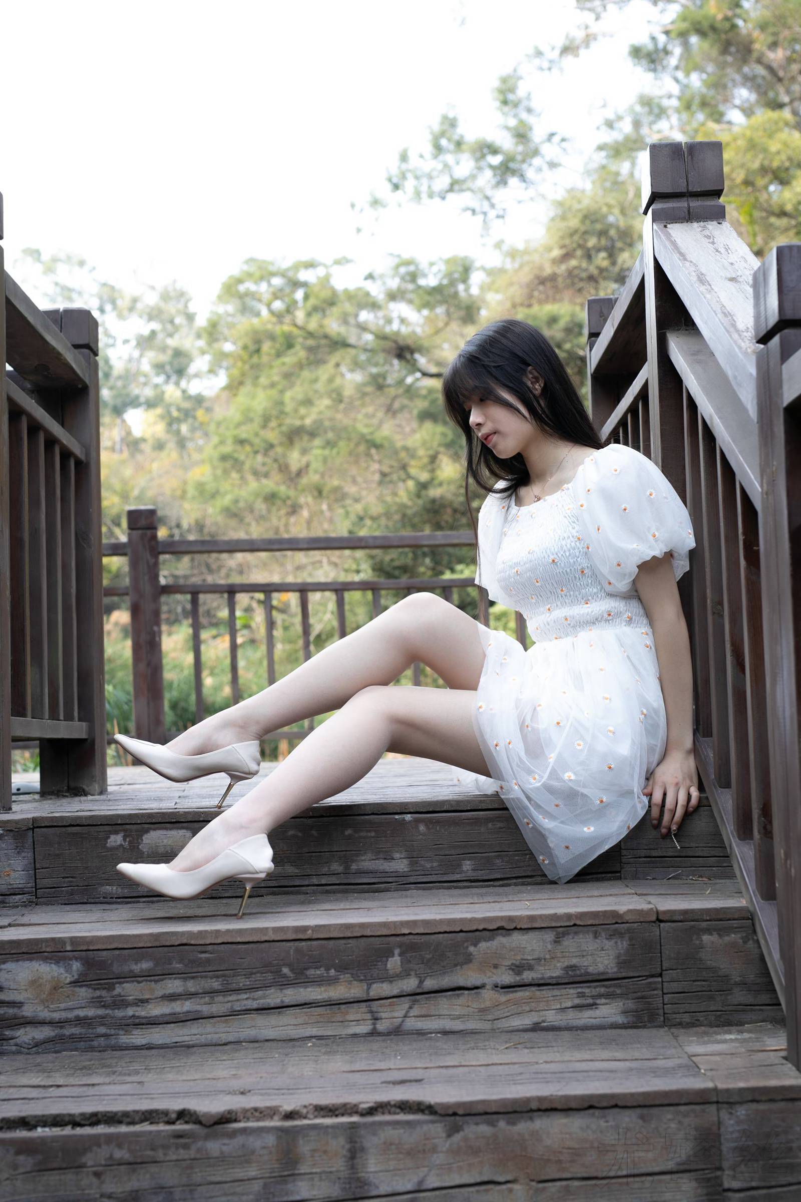 图片[34]-尤蜜丝  穿搭推广展示图集 青春的气息 [60P] – 速更版-美库