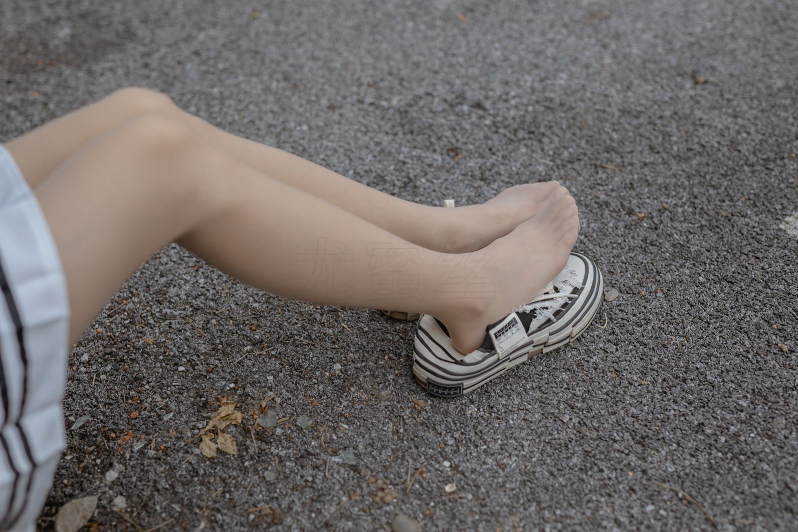 图片[11]-尤蜜丝 穿搭推广展示图集 绝对领域[51P] – 速更版-美库