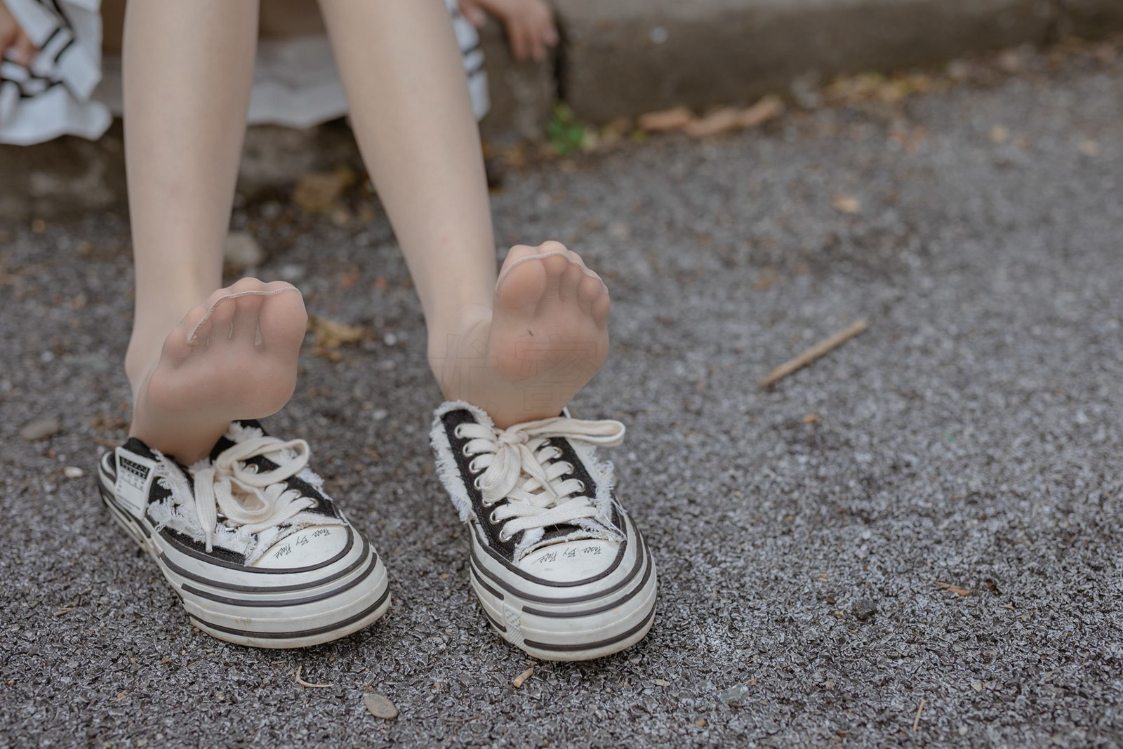 图片[13]-尤蜜丝 穿搭推广展示图集 绝对领域[51P] – 速更版-美库