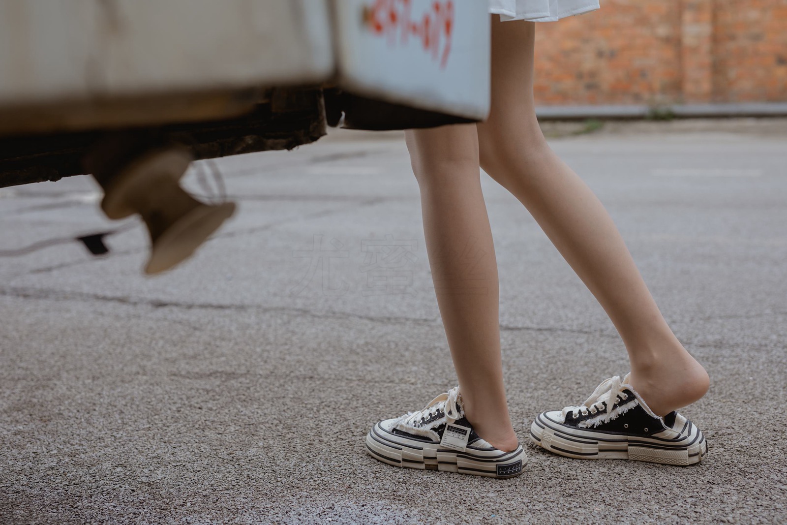 图片[35]-尤蜜丝 穿搭推广展示图集 绝对领域[51P] – 速更版-美库