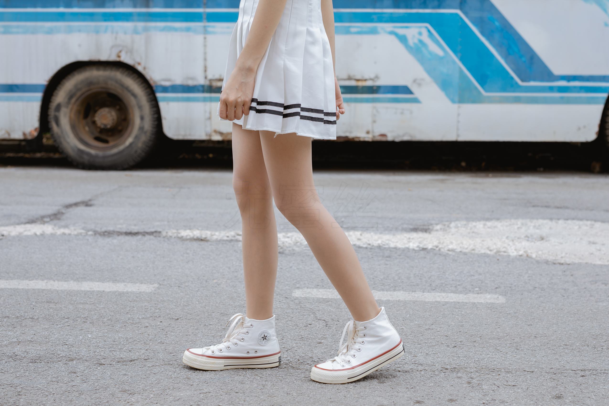 图片[40]-尤蜜丝 穿搭推广展示图集 绝对领域[51P] – 速更版-美库