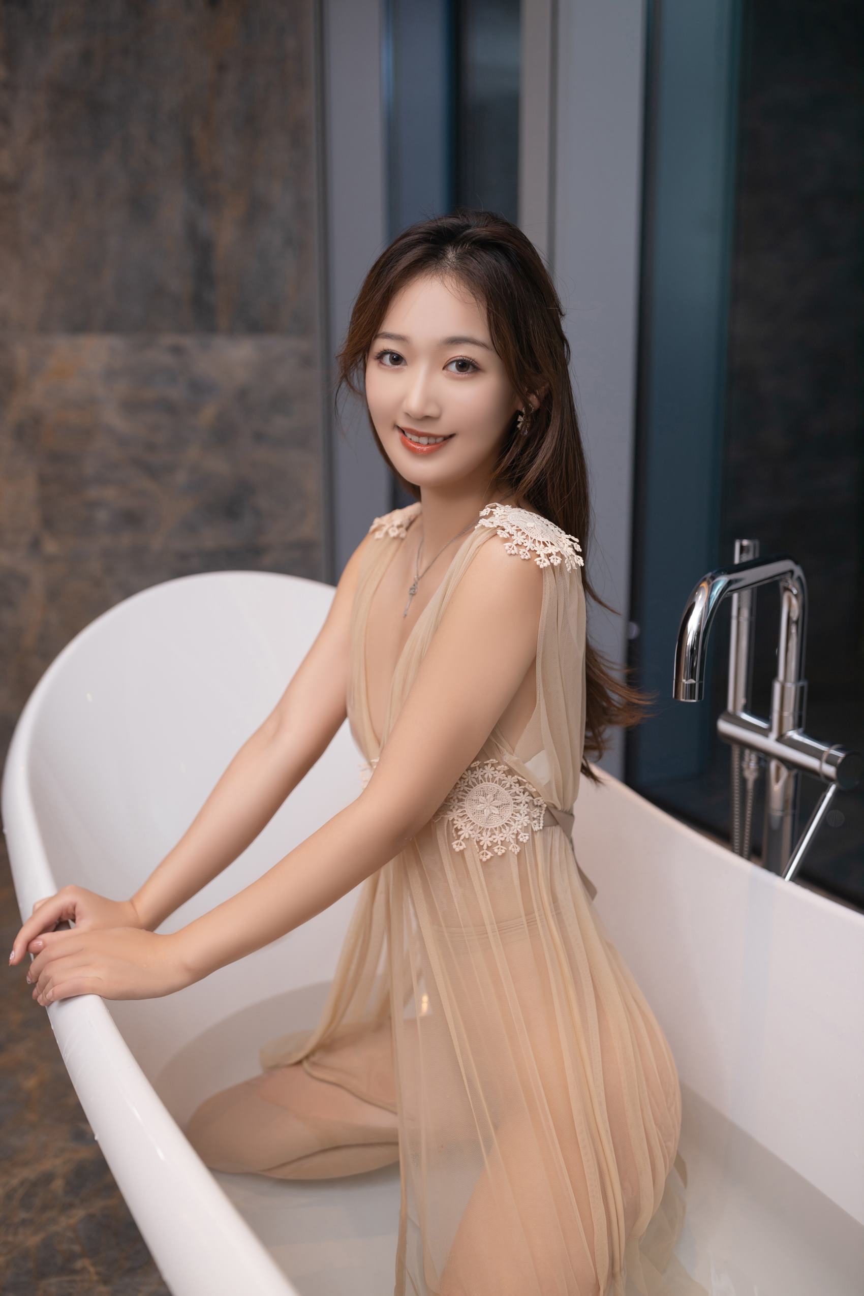 图片[32]-秀人内购@唐安琪 内购无水印 黄色薄纱轻透连衣长裙 [31P] – 速更版-美库