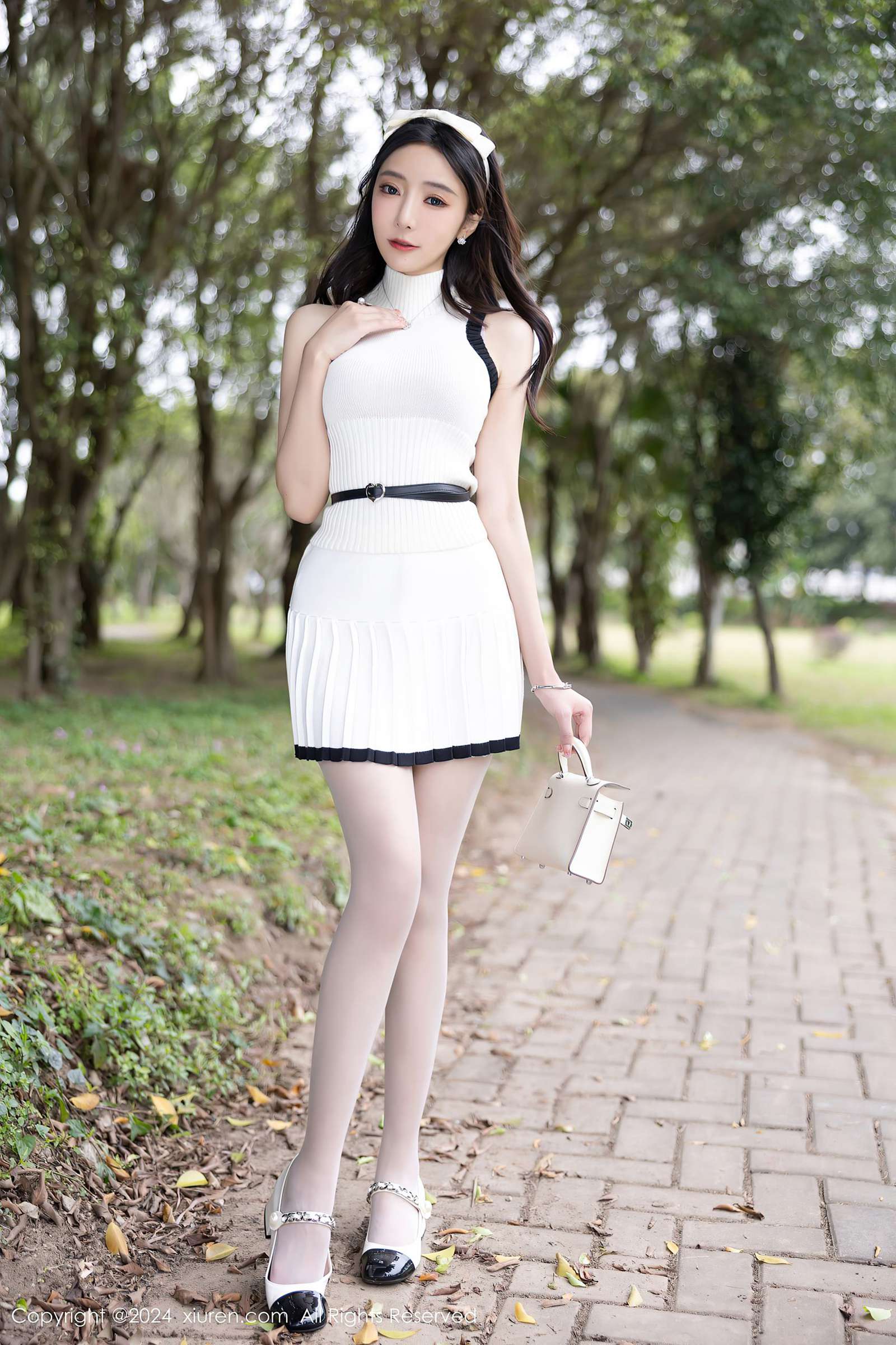 图片[15]-[Xiuren秀人网]2024.04.02 NO.8334 王馨瑶yanni 空气清新 [42+1P] – 速更版-美库