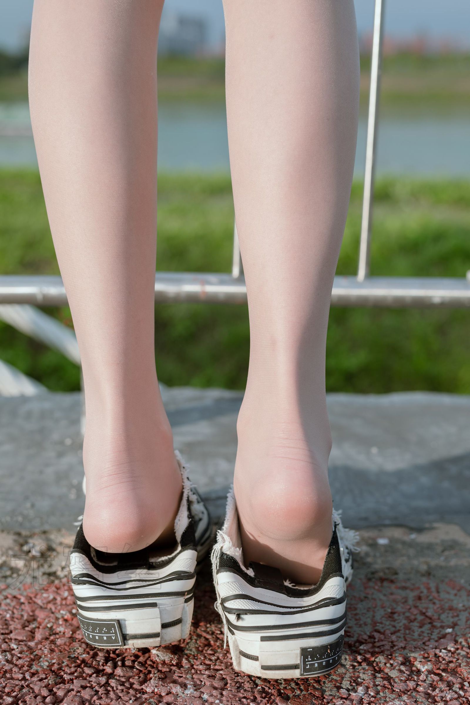 图片[35]-尤蜜丝  穿搭推广展示图集 清晨初恋 [110P] – 速更版-美库