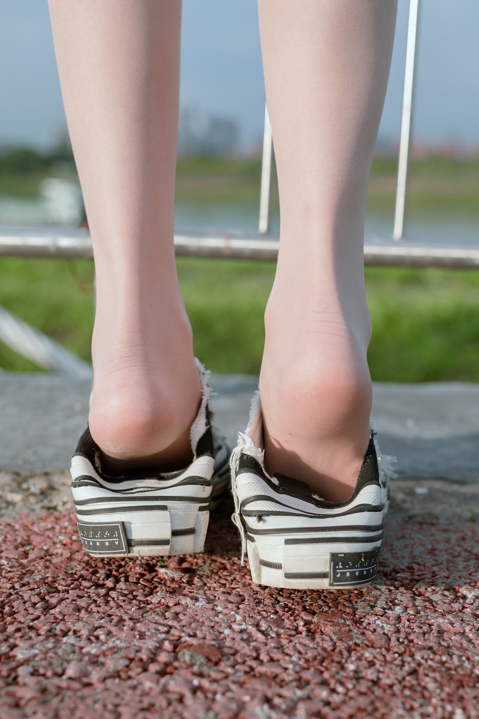 图片[36]-尤蜜丝  穿搭推广展示图集 清晨初恋 [110P] – 速更版-美库