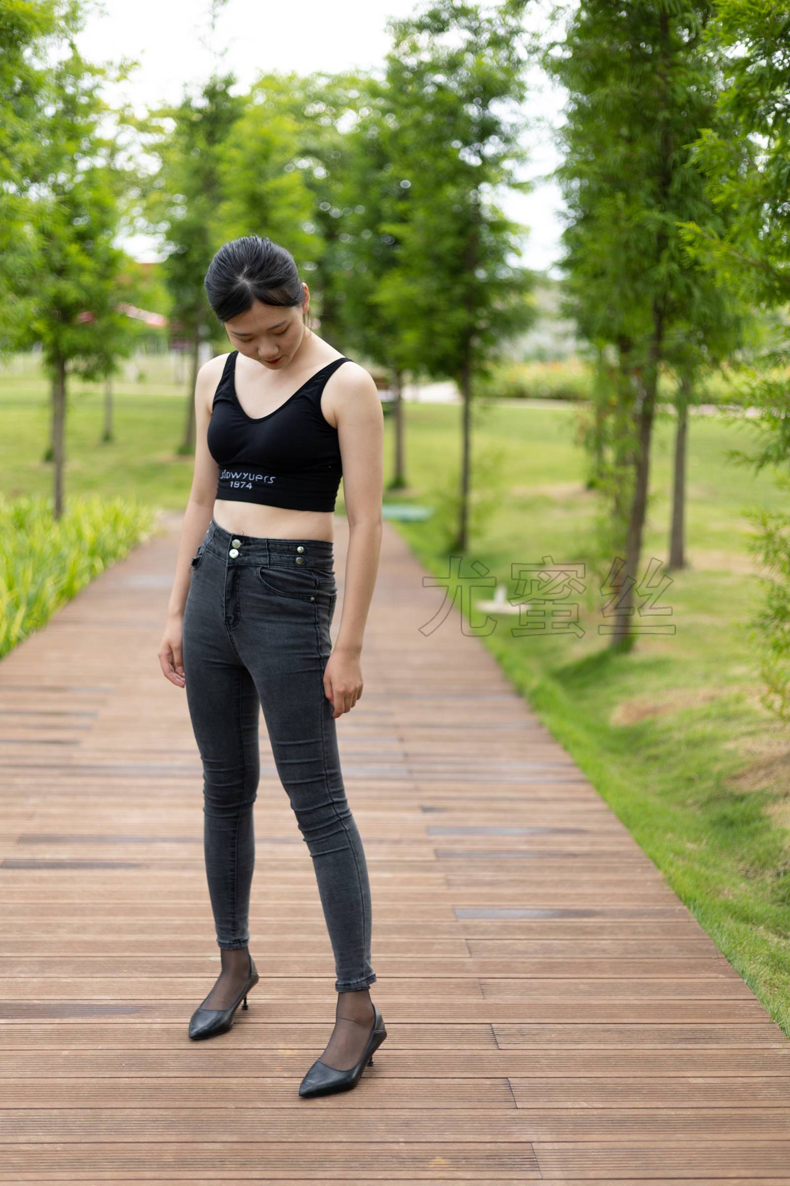 图片[41]-尤蜜丝  穿搭推广展示图集 工装与牛仔裤 [89P] – 速更版-美库