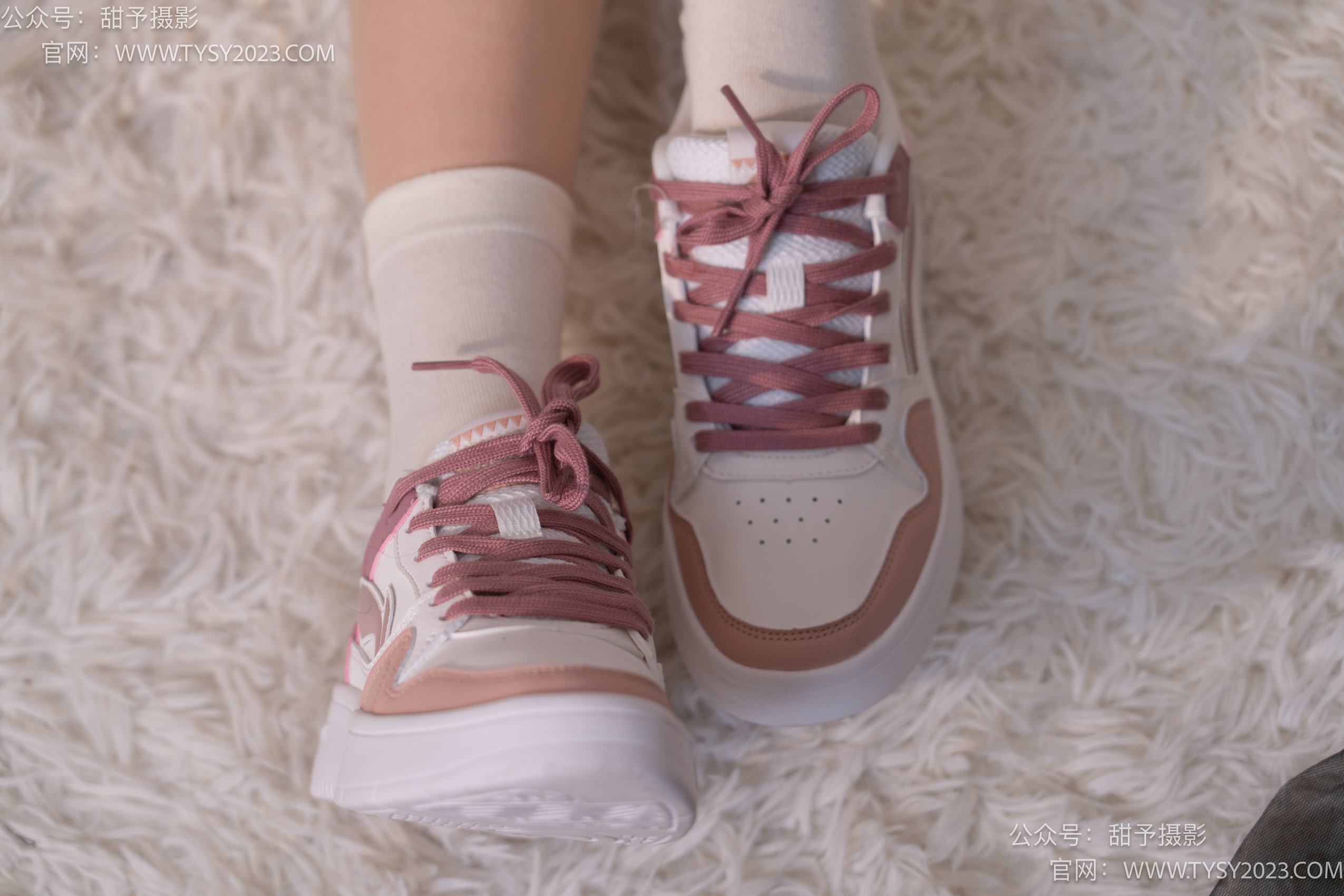 图片[11]-甜予摄影 NO.001 璇璇-板鞋、白棉袜、肉丝[124P] – 速更版-美库