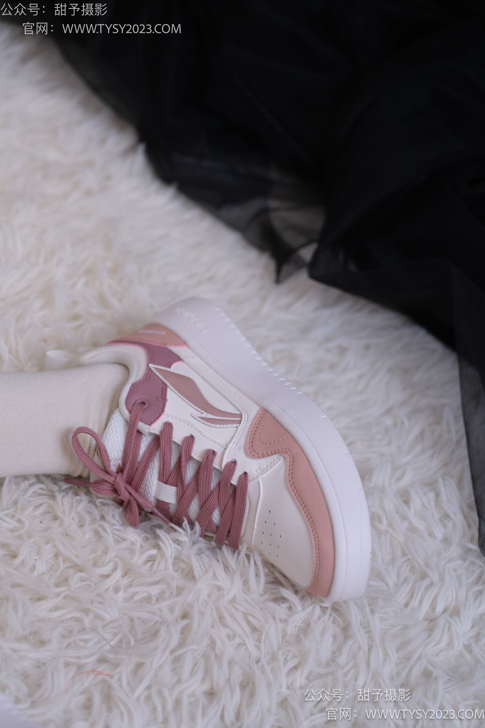 图片[17]-甜予摄影 NO.001 璇璇-板鞋、白棉袜、肉丝[124P] – 速更版-美库
