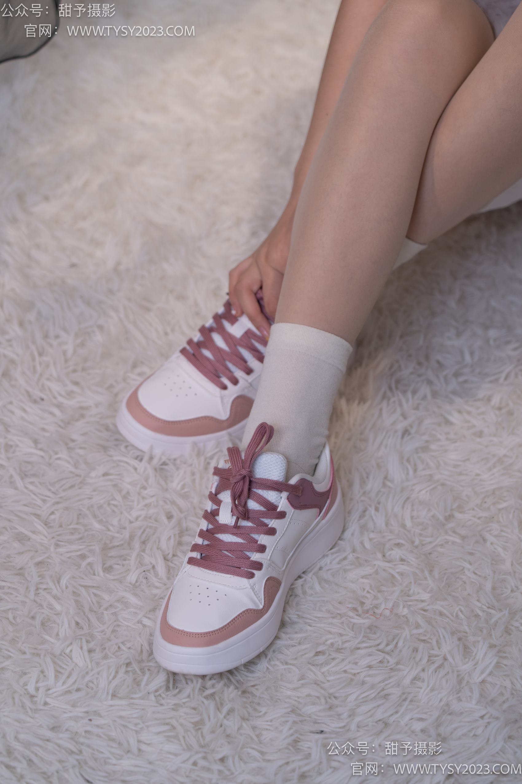 图片[31]-甜予摄影 NO.001 璇璇-板鞋、白棉袜、肉丝[124P] – 速更版-美库