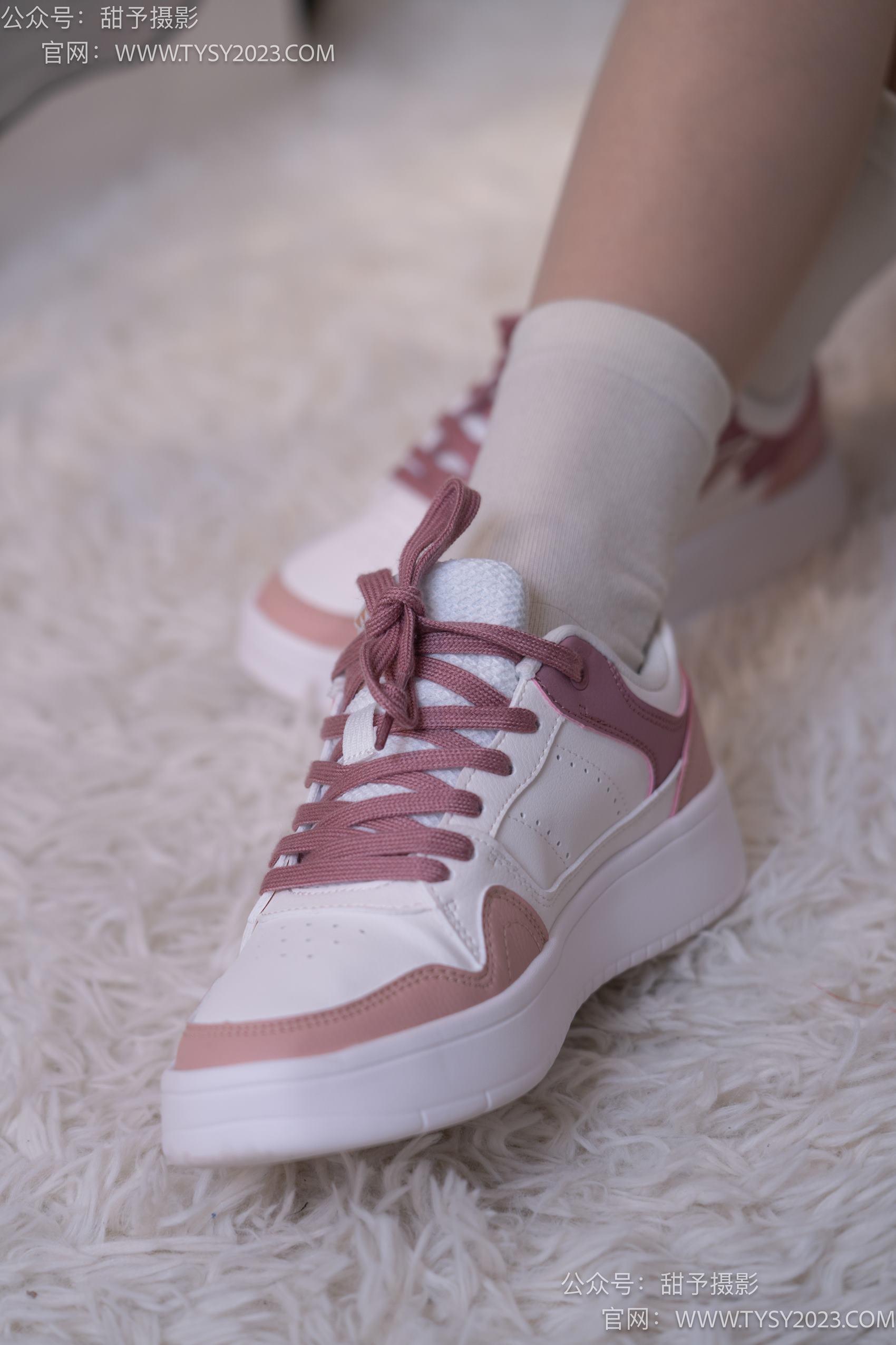 图片[33]-甜予摄影 NO.001 璇璇-板鞋、白棉袜、肉丝[124P] – 速更版-美库