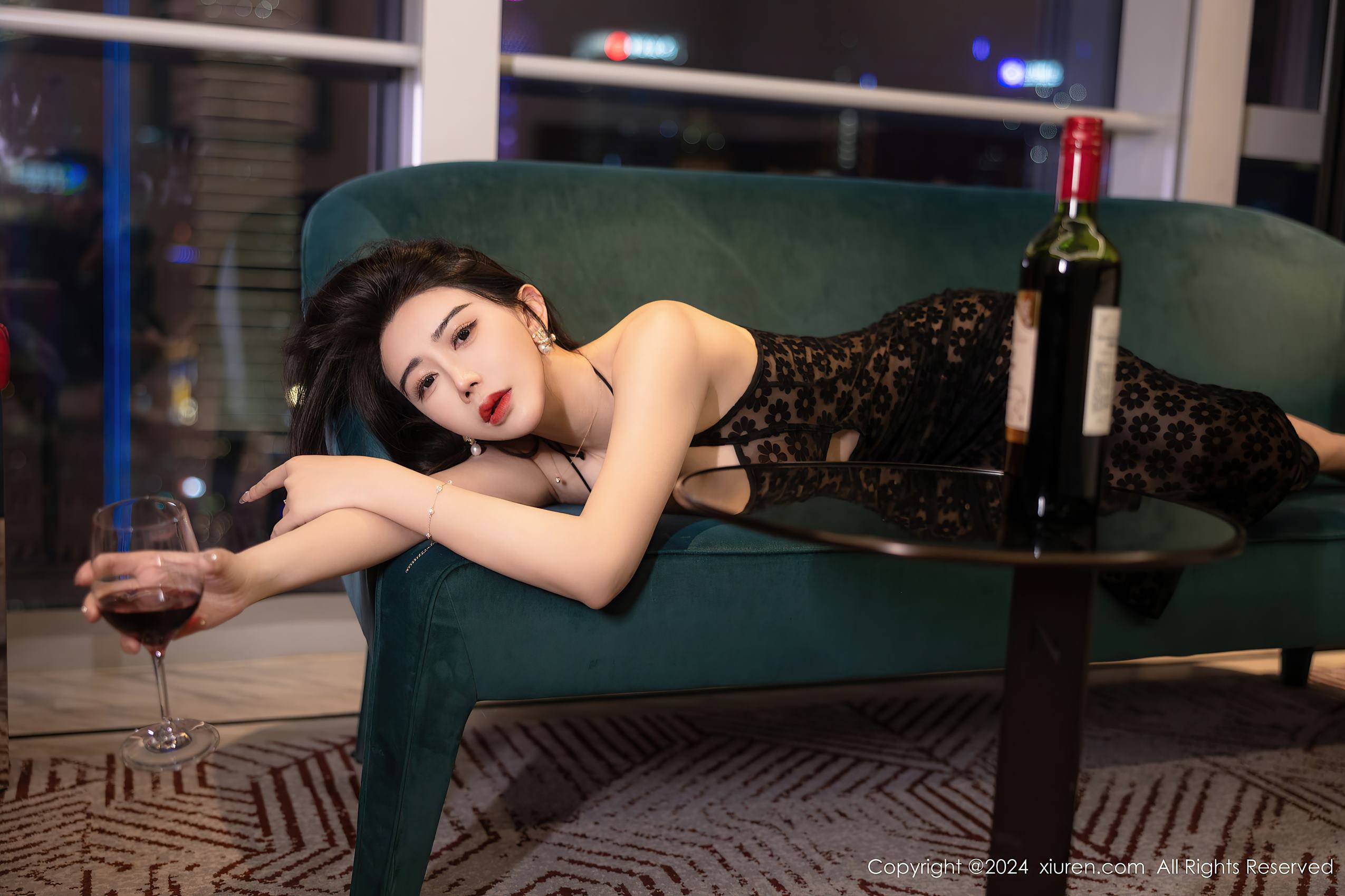 图片[26]-[Xiuren秀人网]2024.04.08 NO.8355 李若汐 红酒醉美人 [28+1P] – 速更版-美库