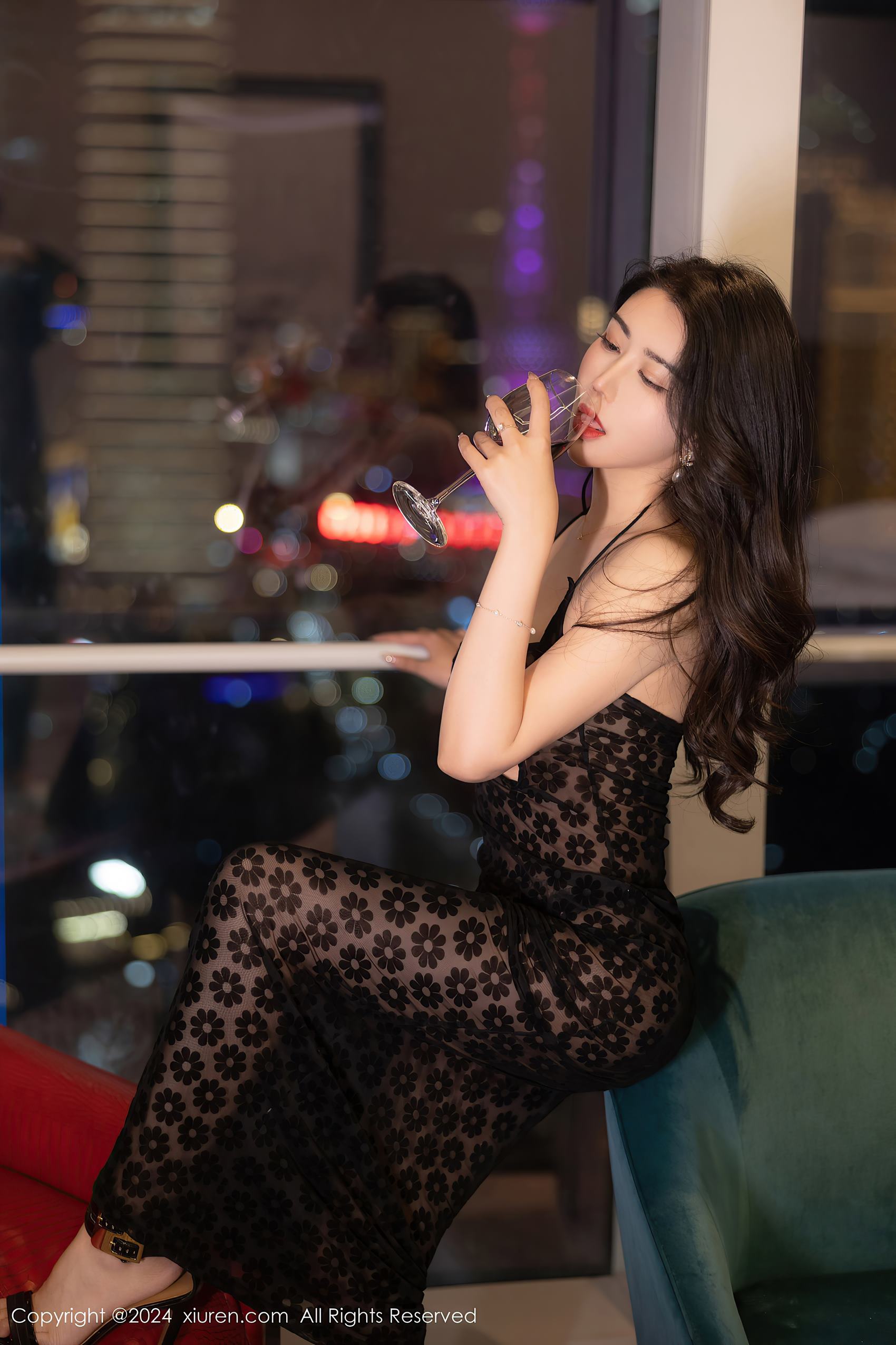 图片[30]-[Xiuren秀人网]2024.04.08 NO.8355 李若汐 红酒醉美人 [28+1P] – 速更版-美库