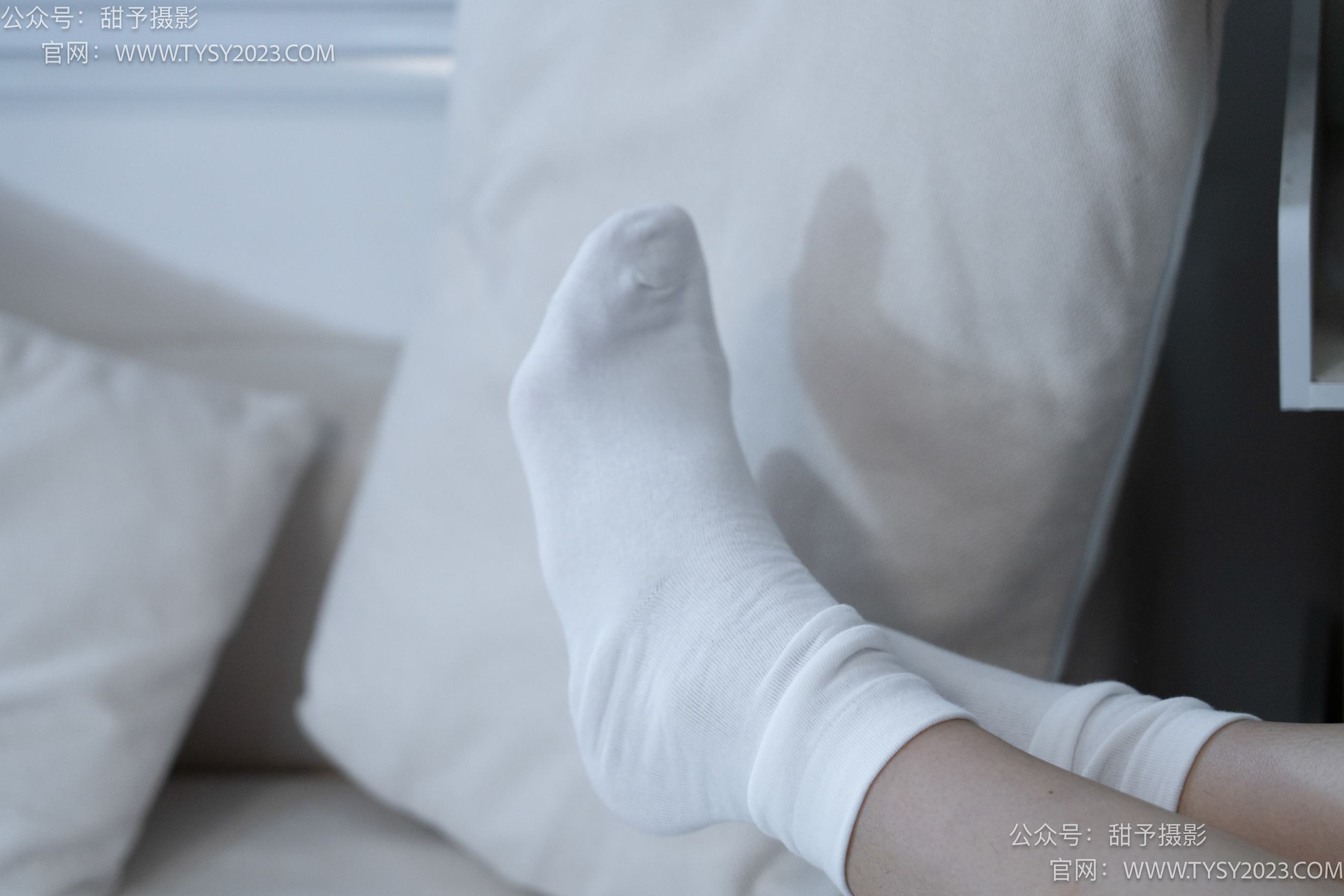 图片[41]-甜予摄影 NO.003 鱼鱼-皮鞋、白棉袜、裸足[123P] – 速更版-美库