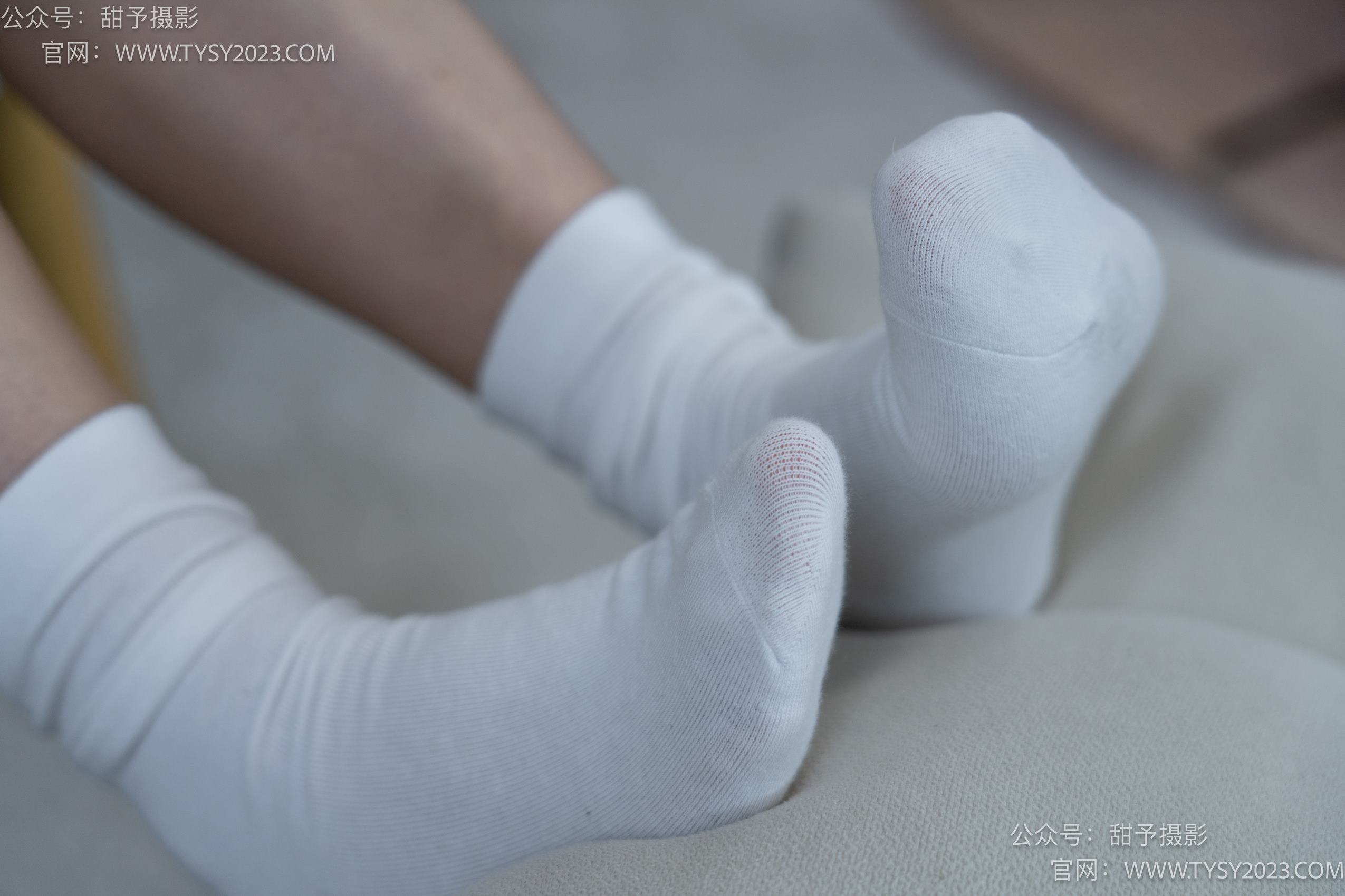 图片[73]-甜予摄影 NO.003 鱼鱼-皮鞋、白棉袜、裸足[123P] – 速更版-美库