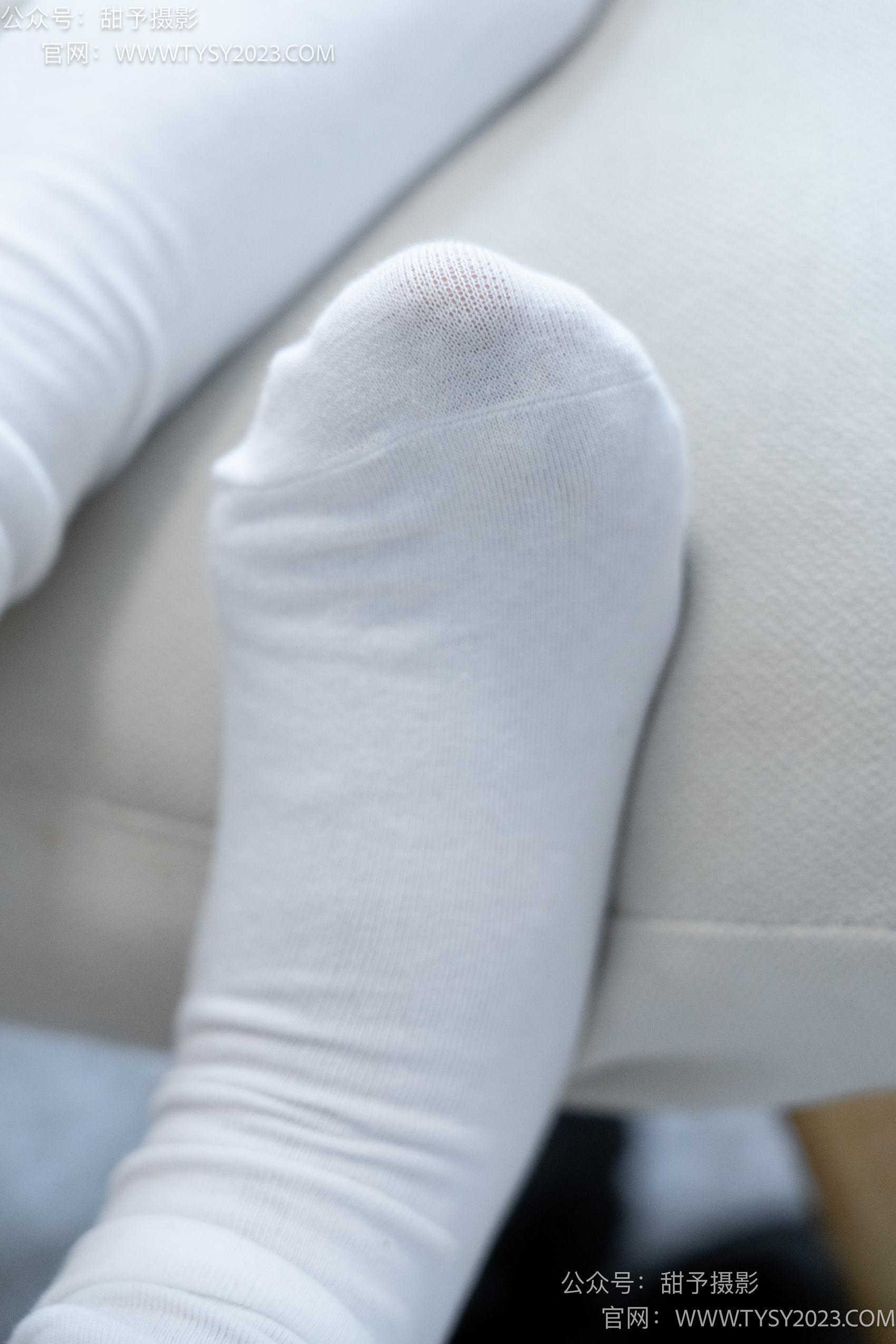 图片[76]-甜予摄影 NO.003 鱼鱼-皮鞋、白棉袜、裸足[123P] – 速更版-美库