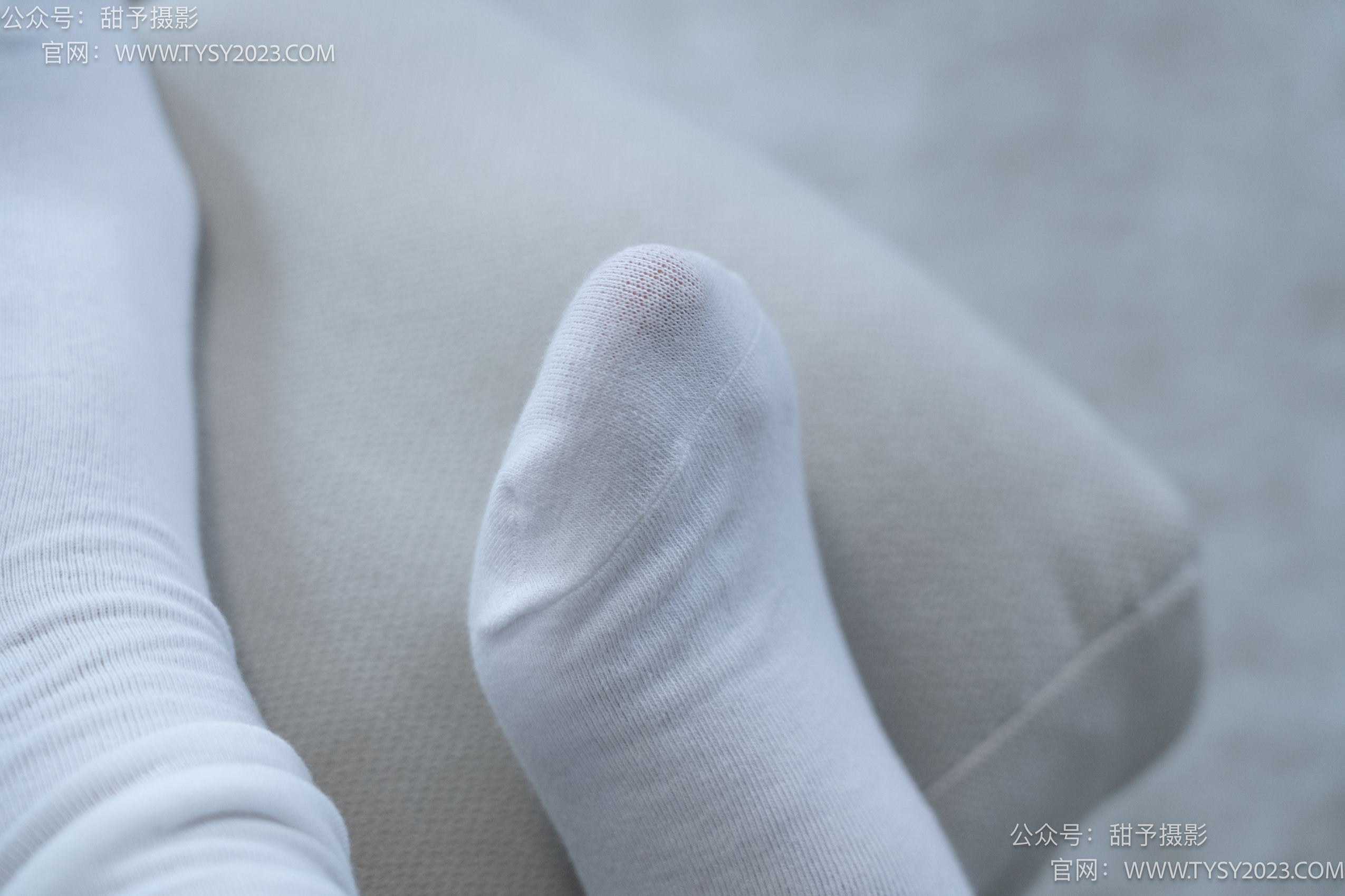 图片[81]-甜予摄影 NO.003 鱼鱼-皮鞋、白棉袜、裸足[123P] – 速更版-美库