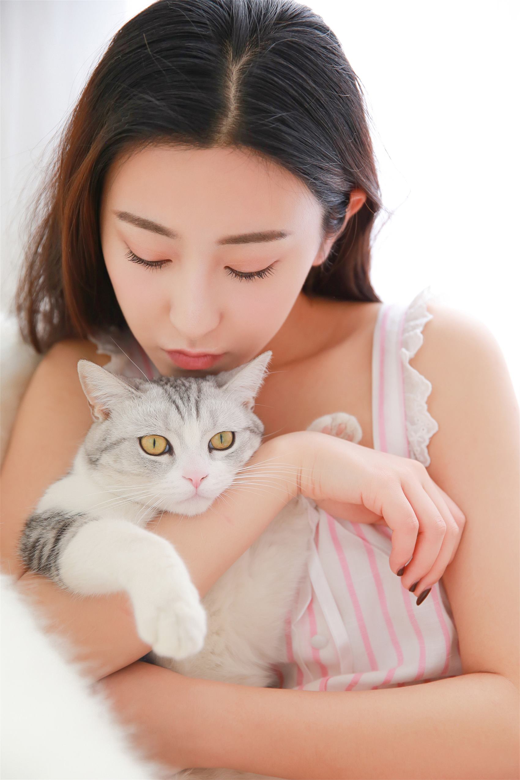 图片[16]-[YALAYI雅拉伊]2023.12.05 NO.1107 她的猫[34+1P] – 速更版-美库